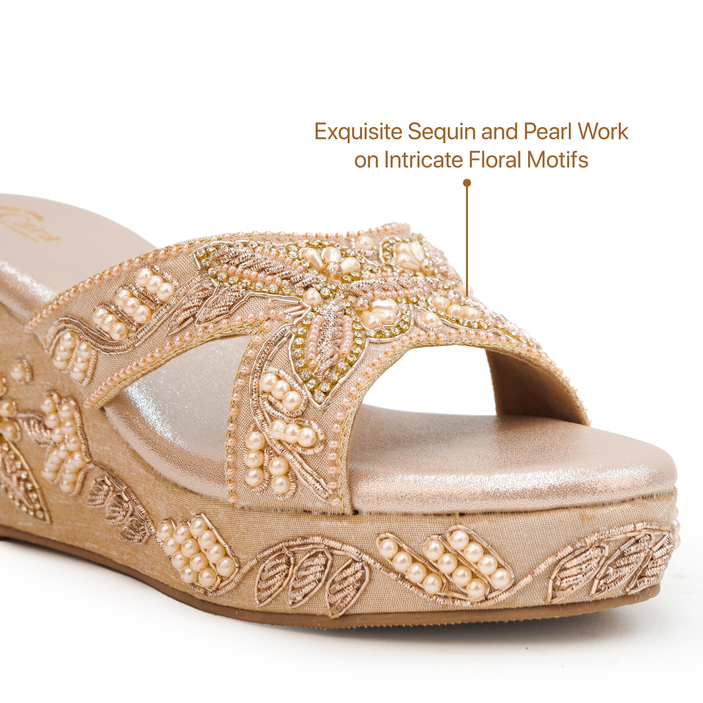 Pearl Raisin Wedges