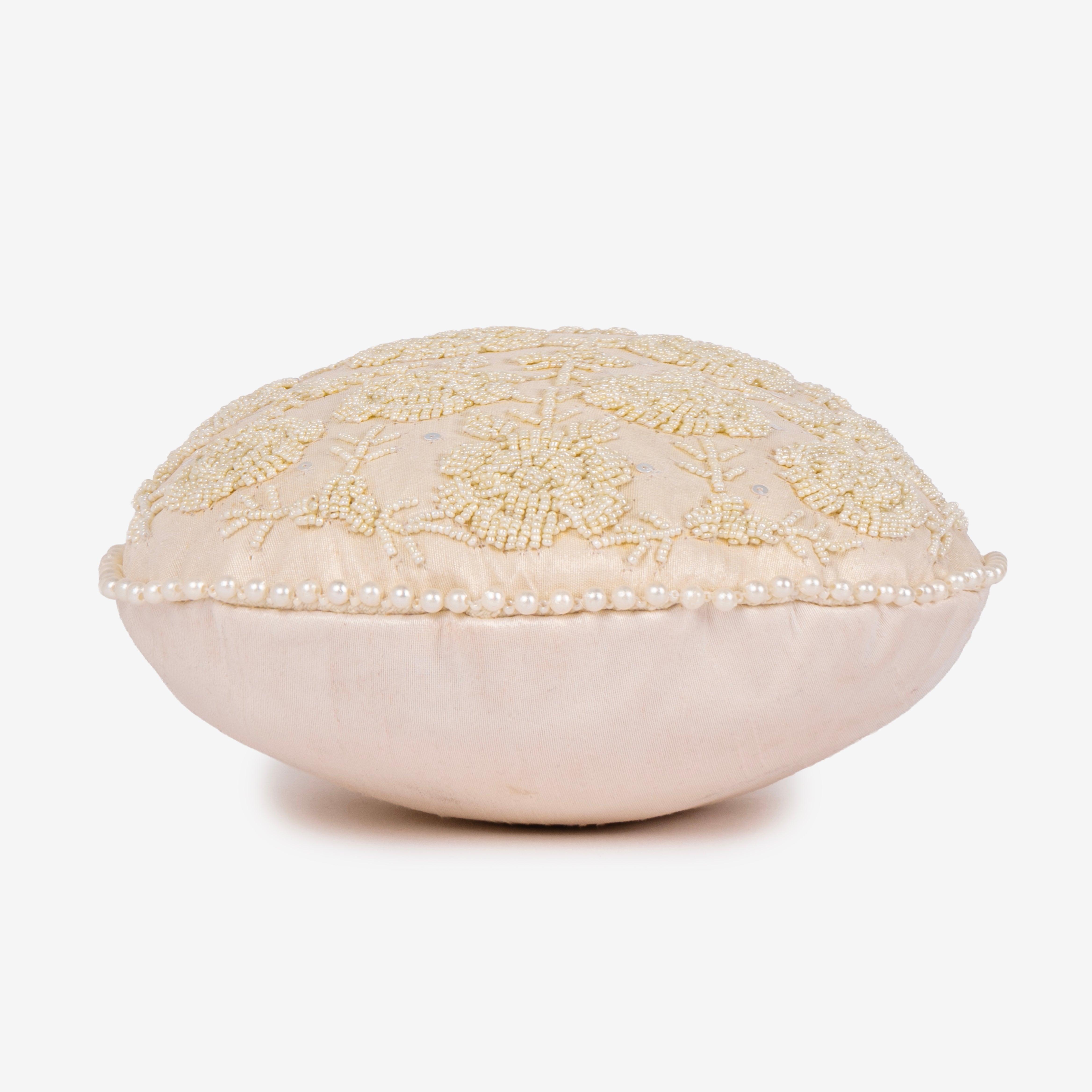 Pearl Glow Fantasy Potli