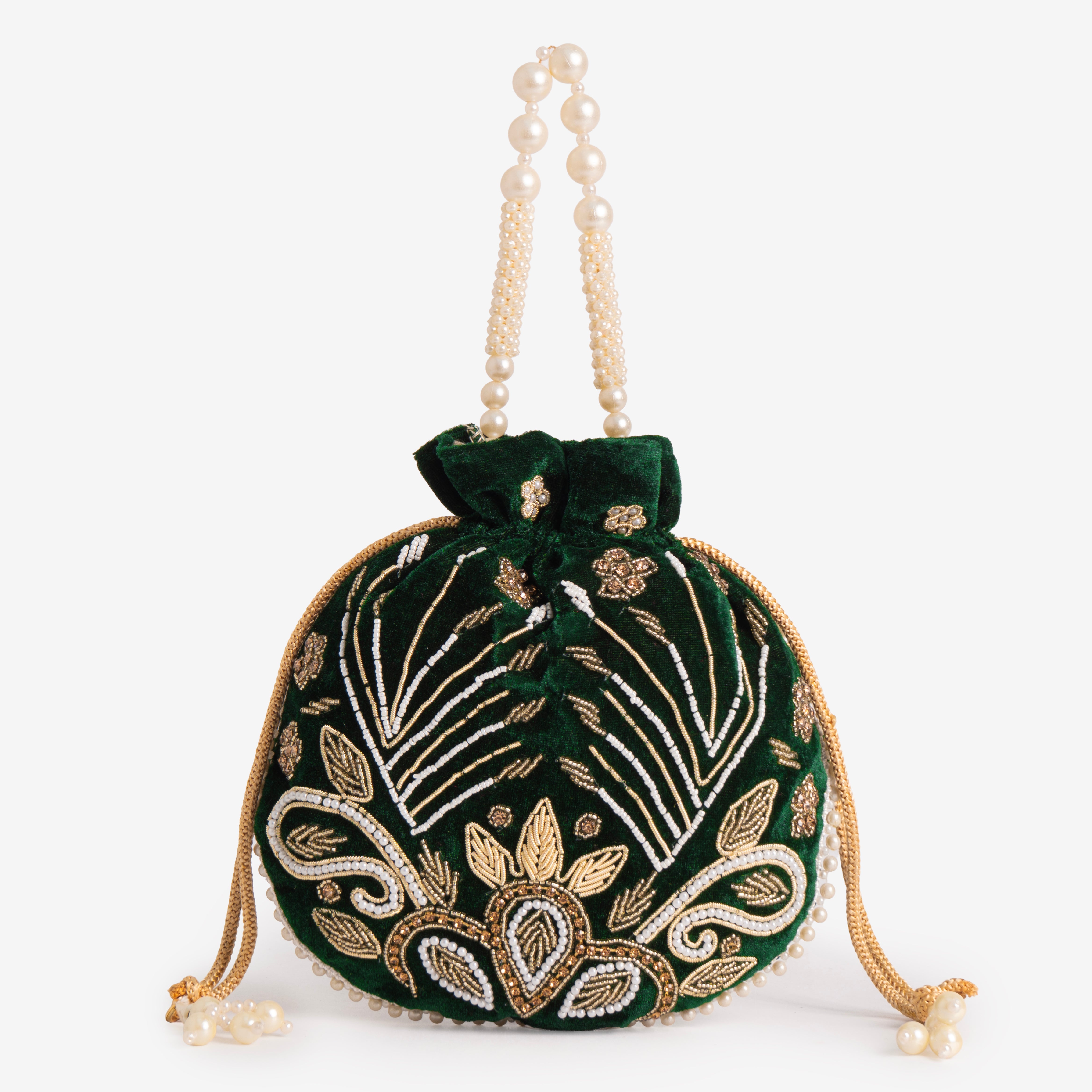Majestic Charm | Cara