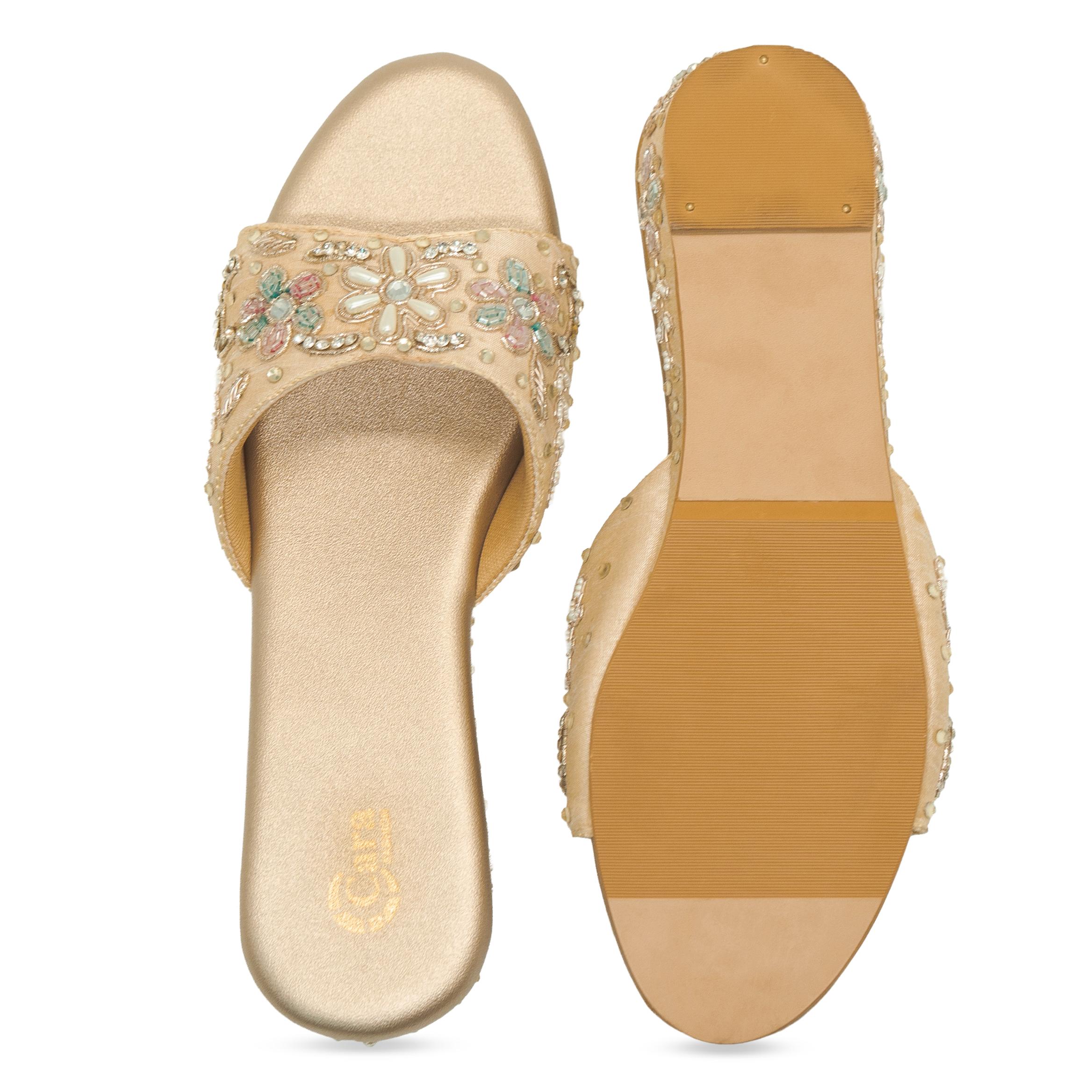 Zari Bloom Flats