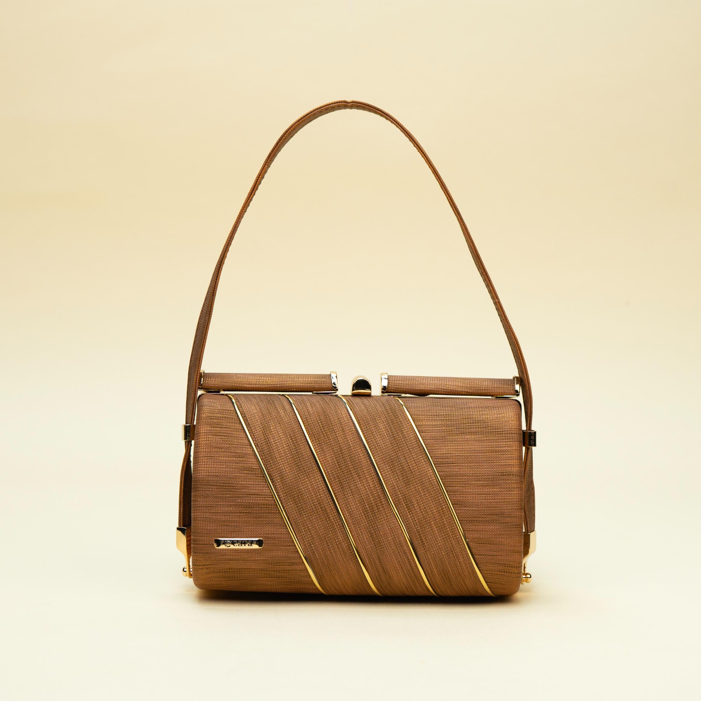 Classic Poise Clutch