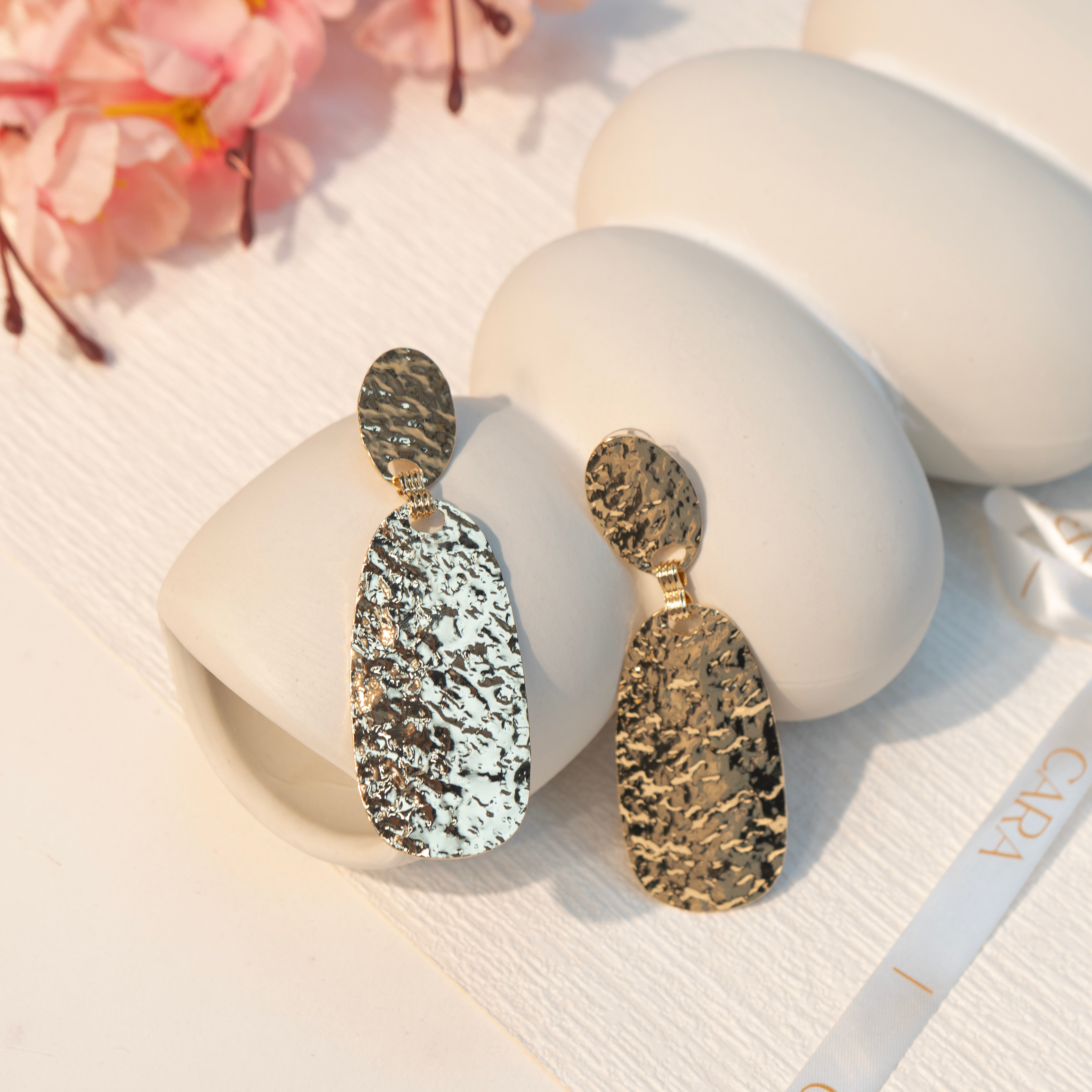Soft Contour Earrings