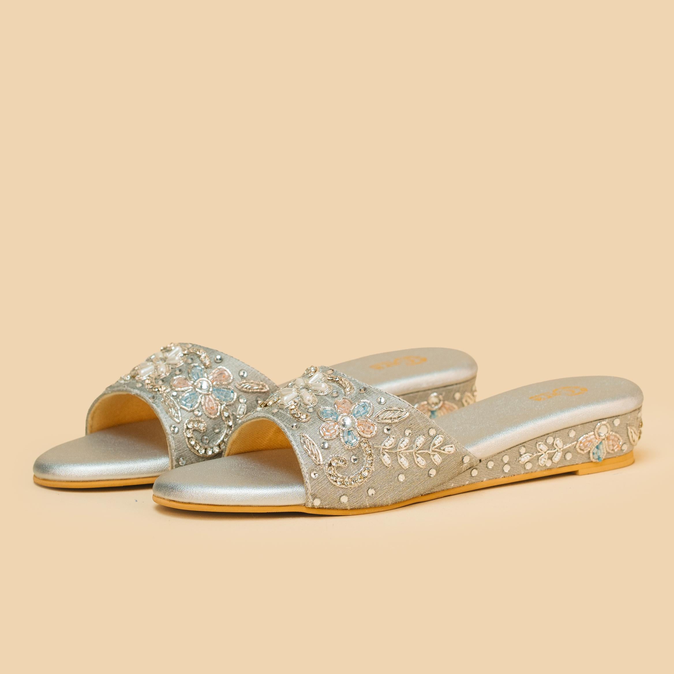 Zari Bloom Flats