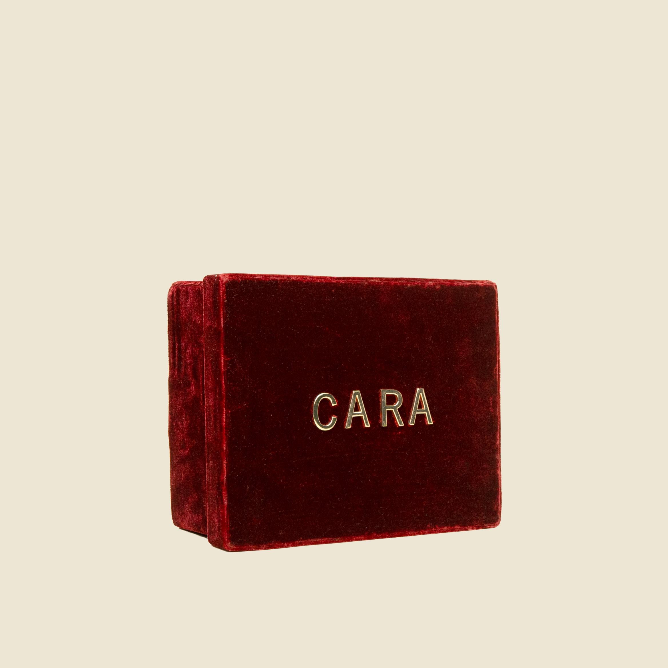 Cara Luxurious Velvet Gift Set