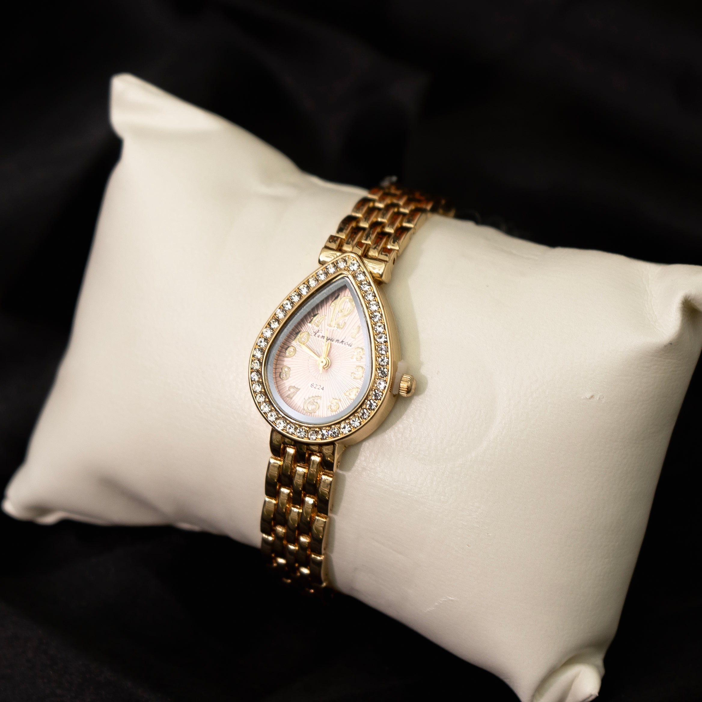 Dewelle Watch