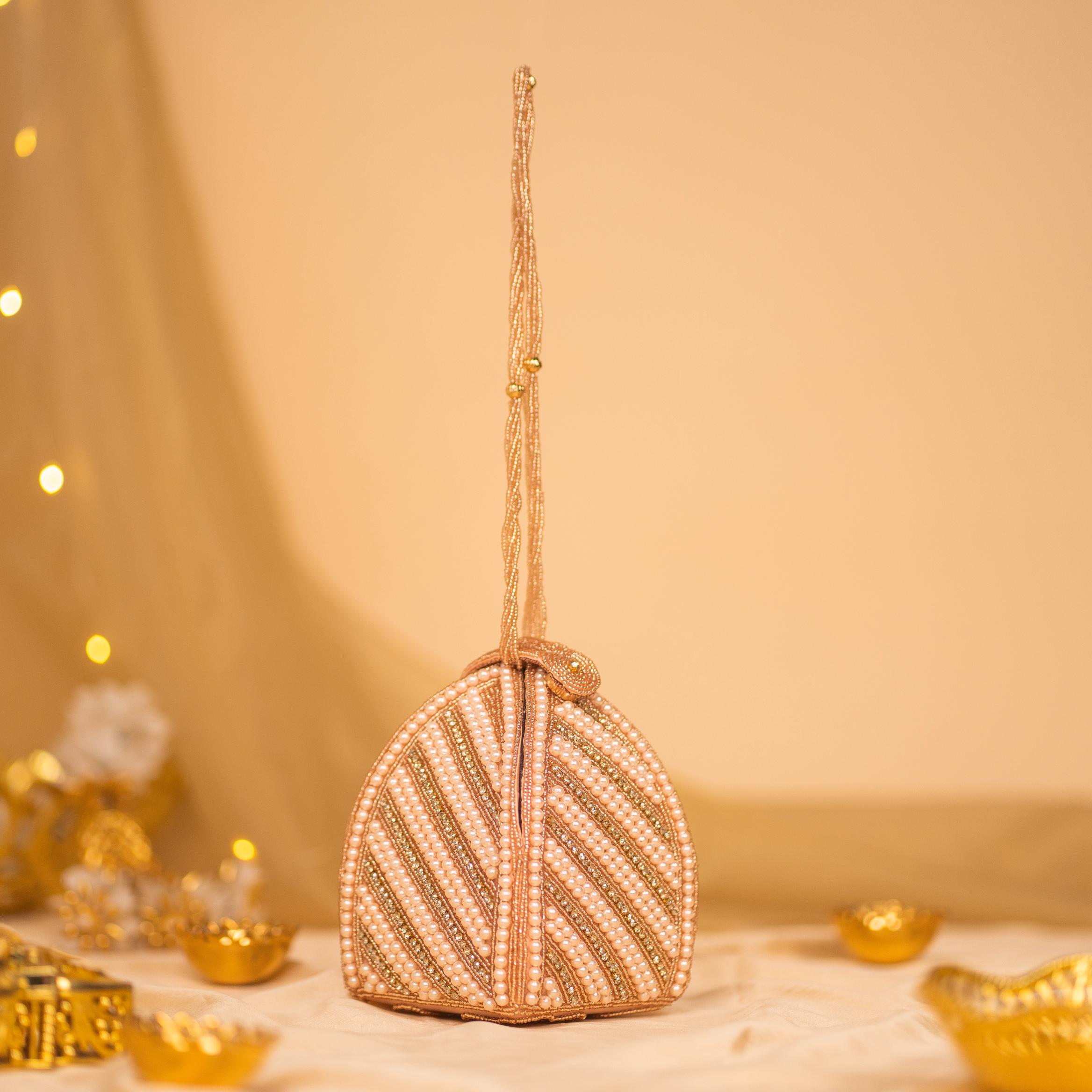 Linear Pearl Glam Potli