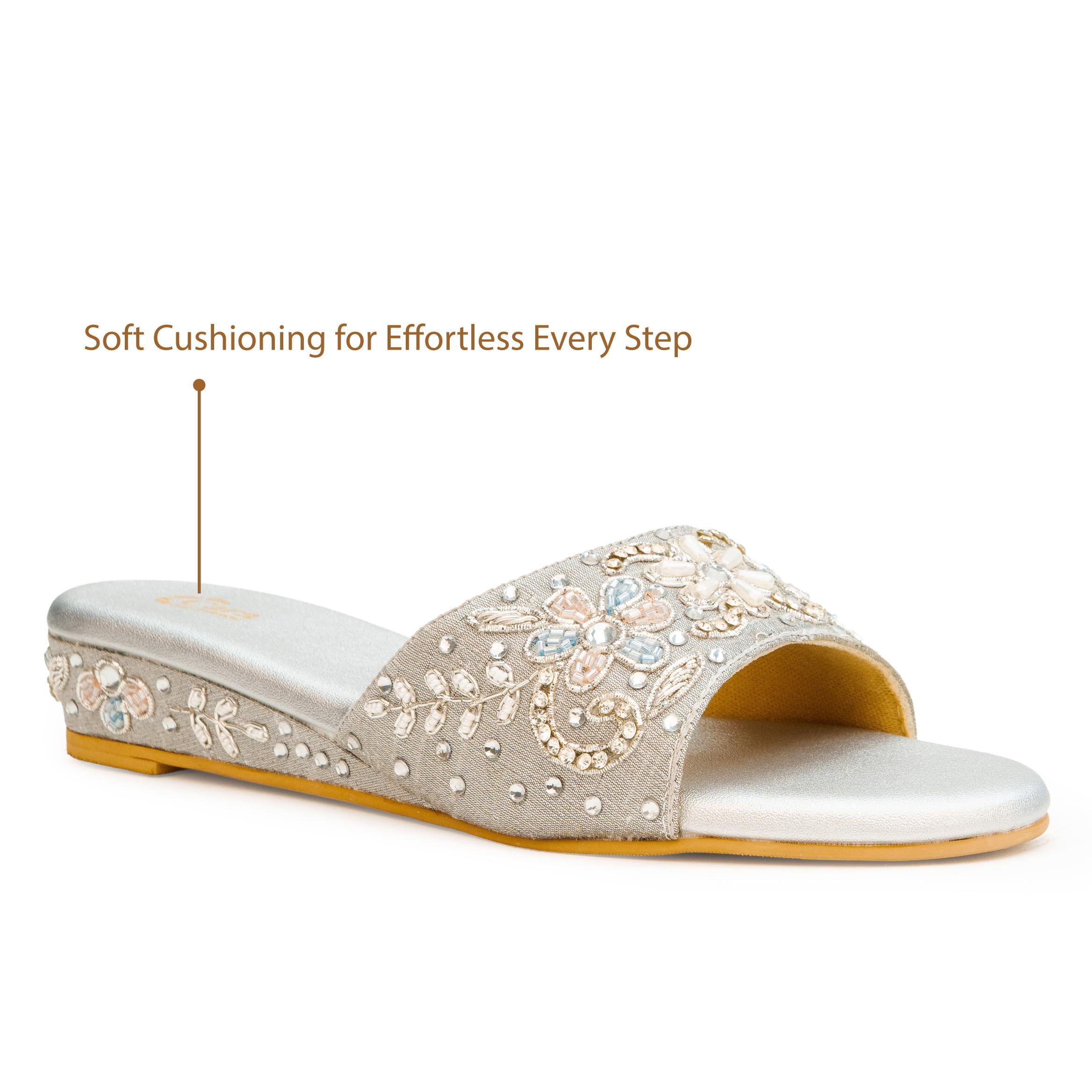 Zari Bloom Flats