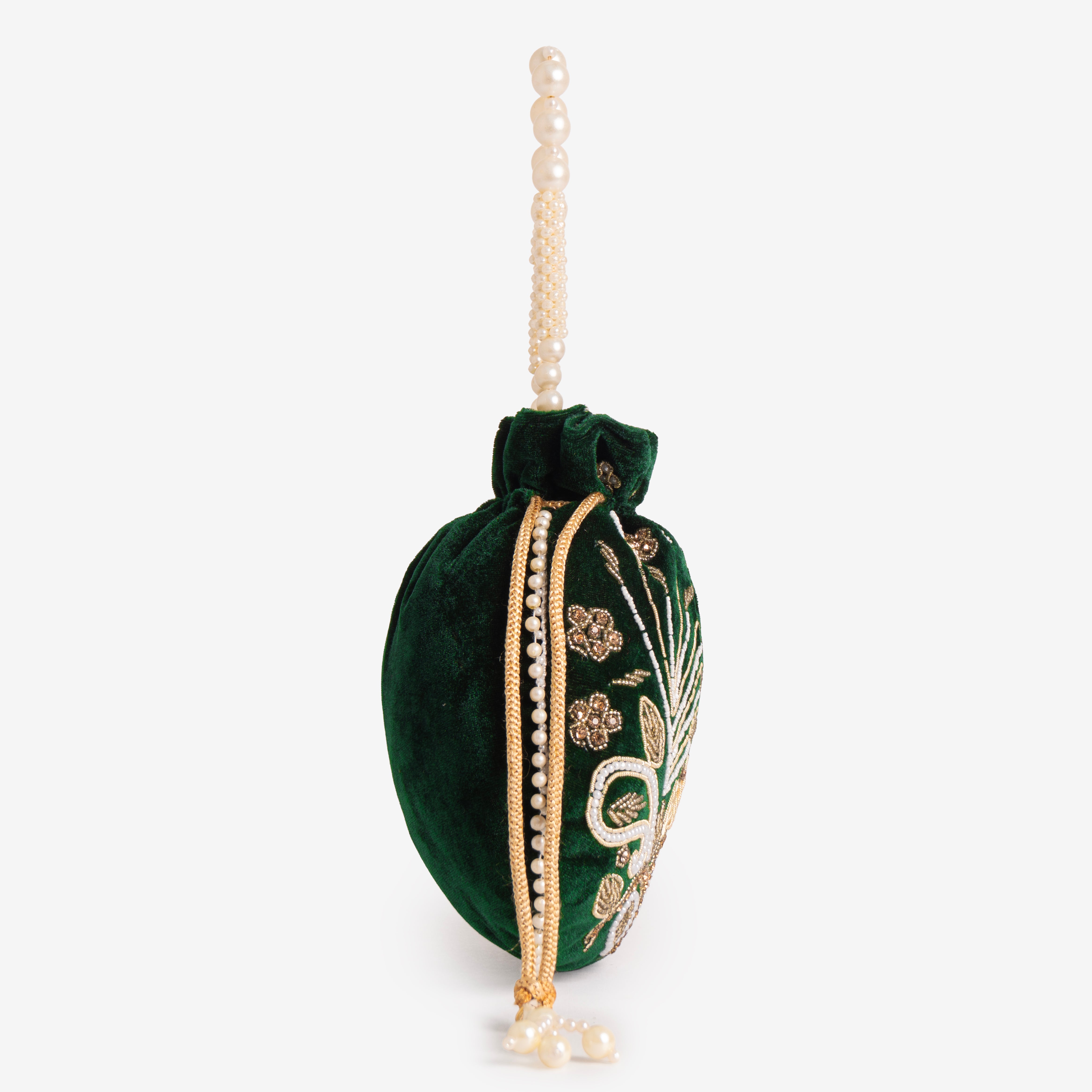 Majestic Charm | Cara