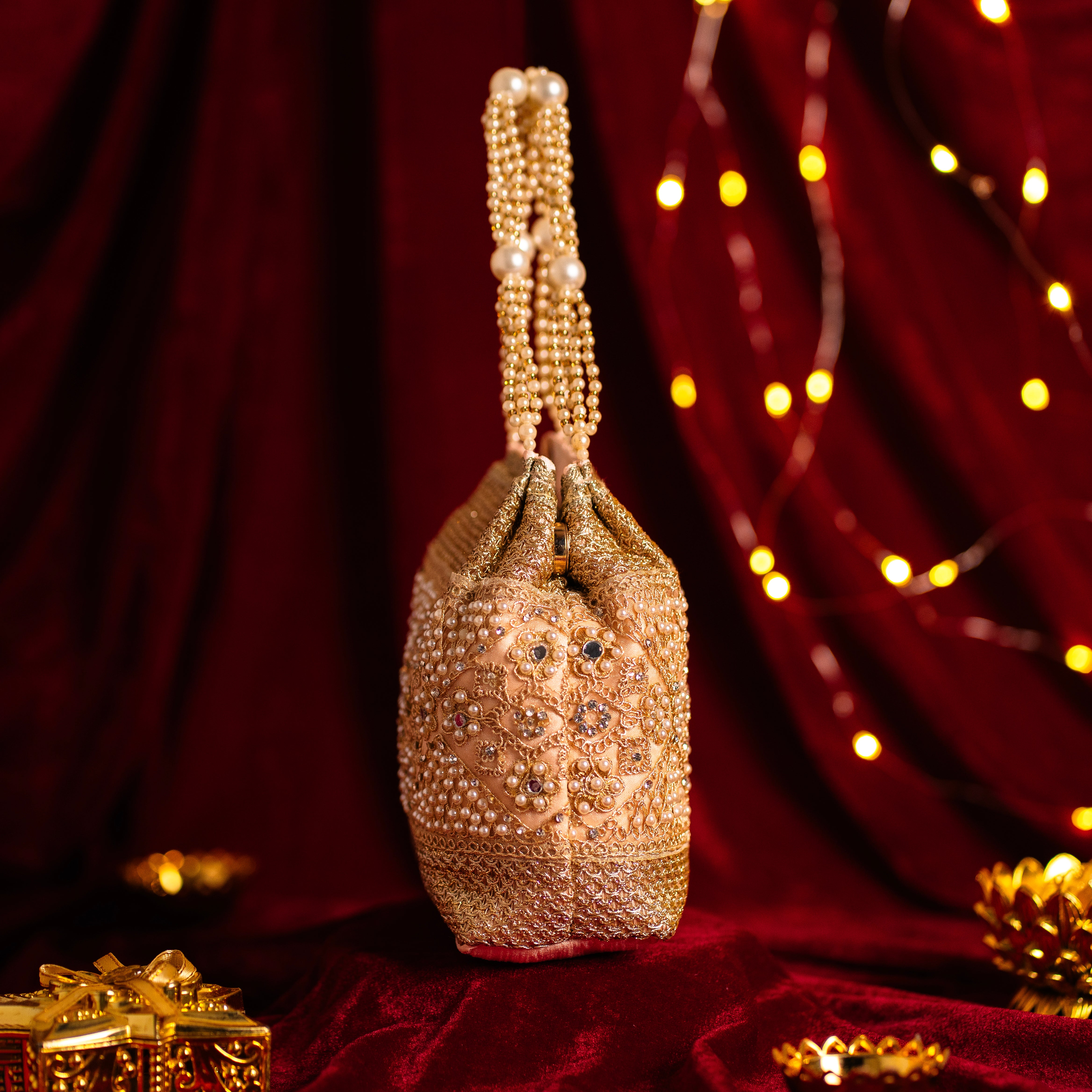 Pearl Elegance Potli