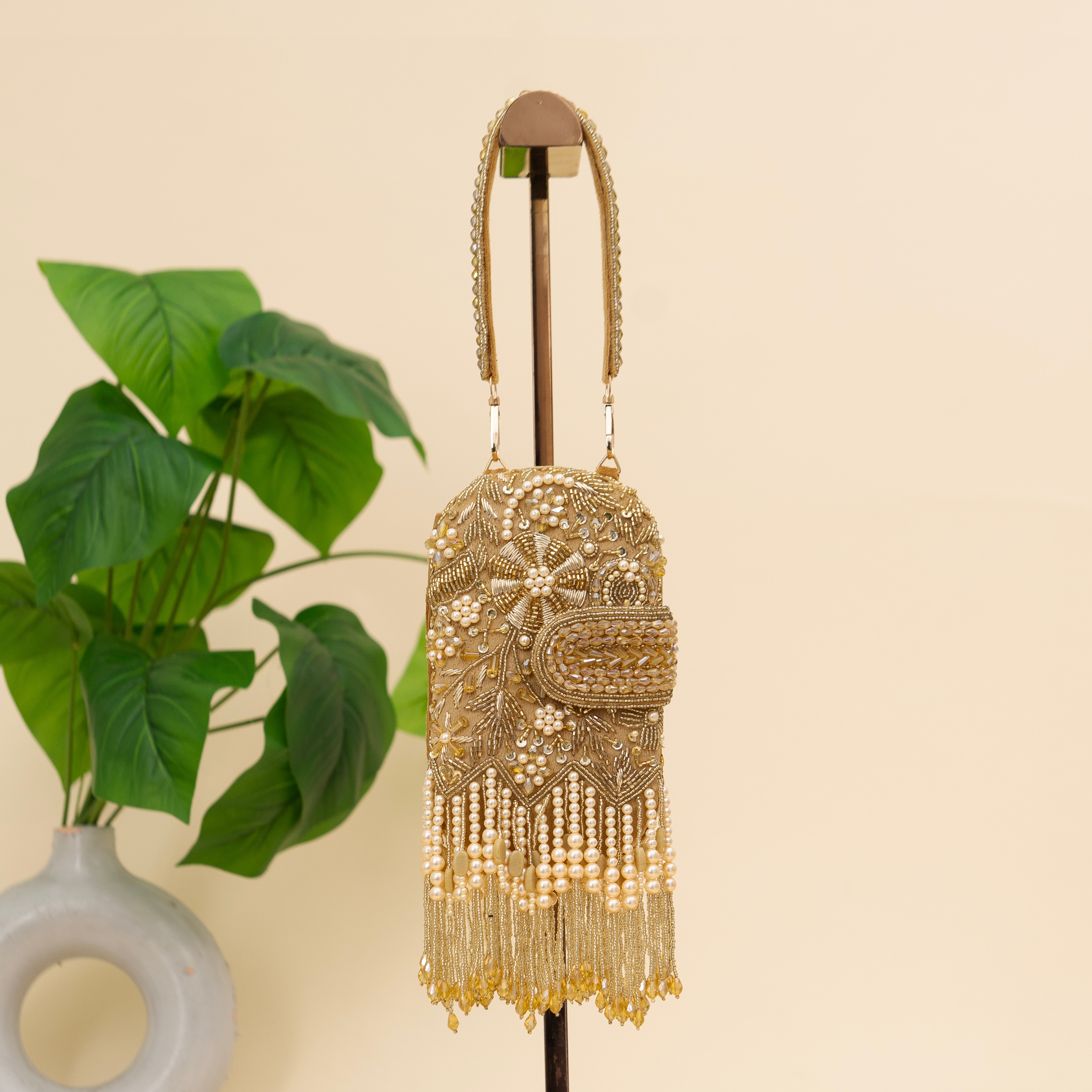 Pearl Aura Potli