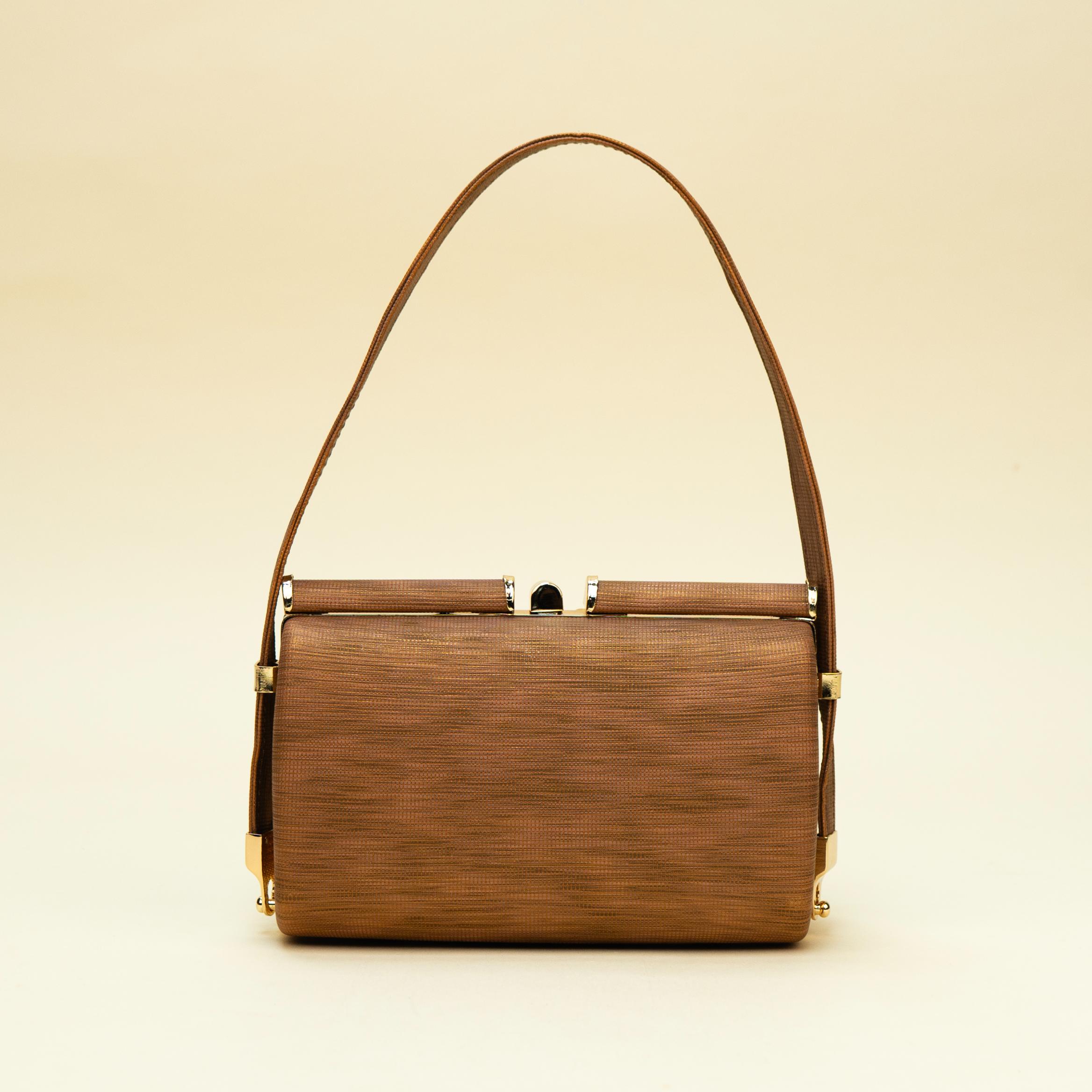 Classic Poise Clutch