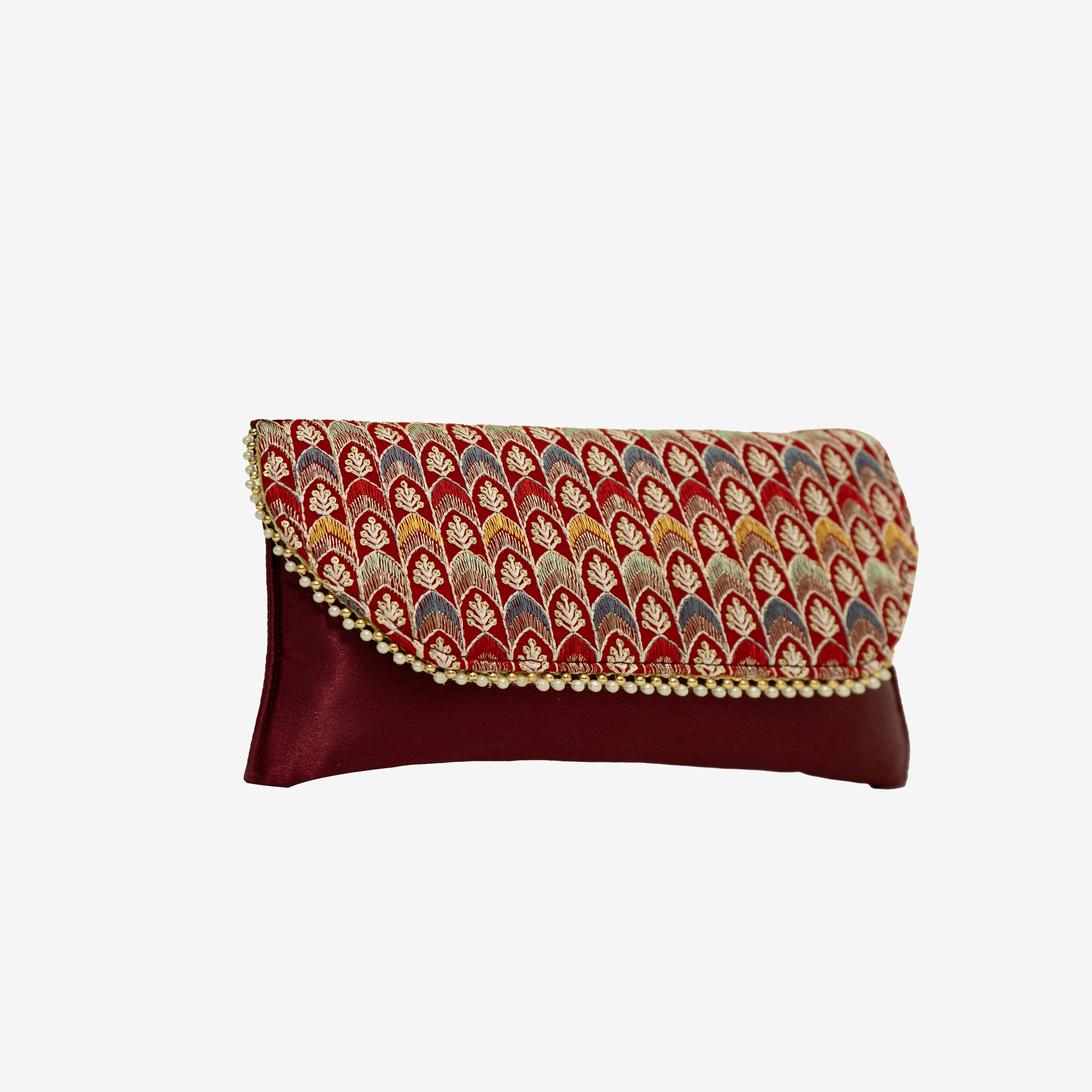 Embroidered Splendor clutch I Cara