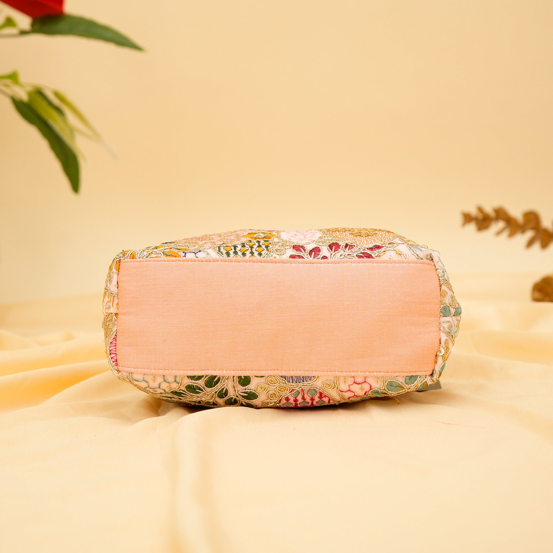 Opulent Pearl Potli