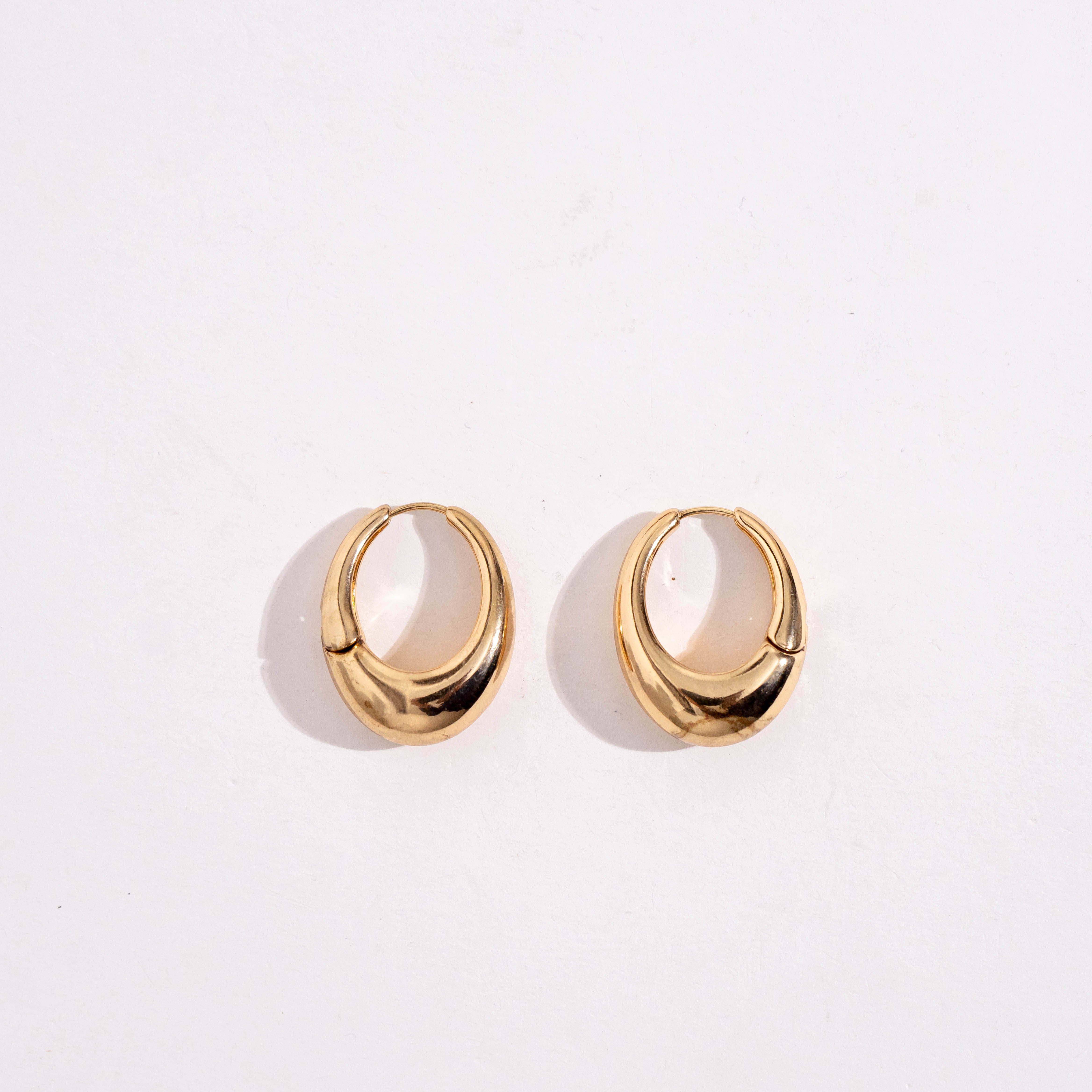 The Simpliest Golden Studs