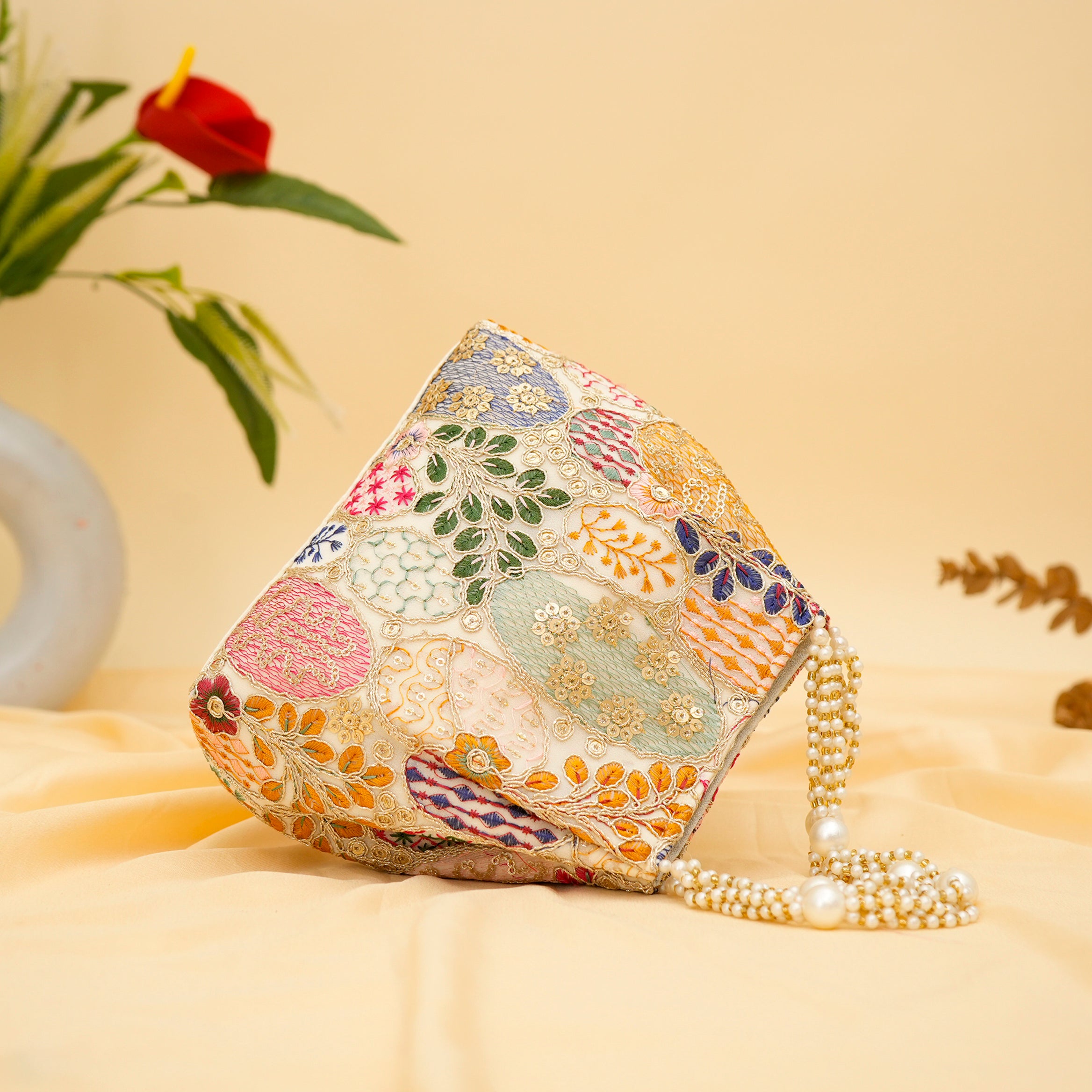 Opulent Pearl Potli