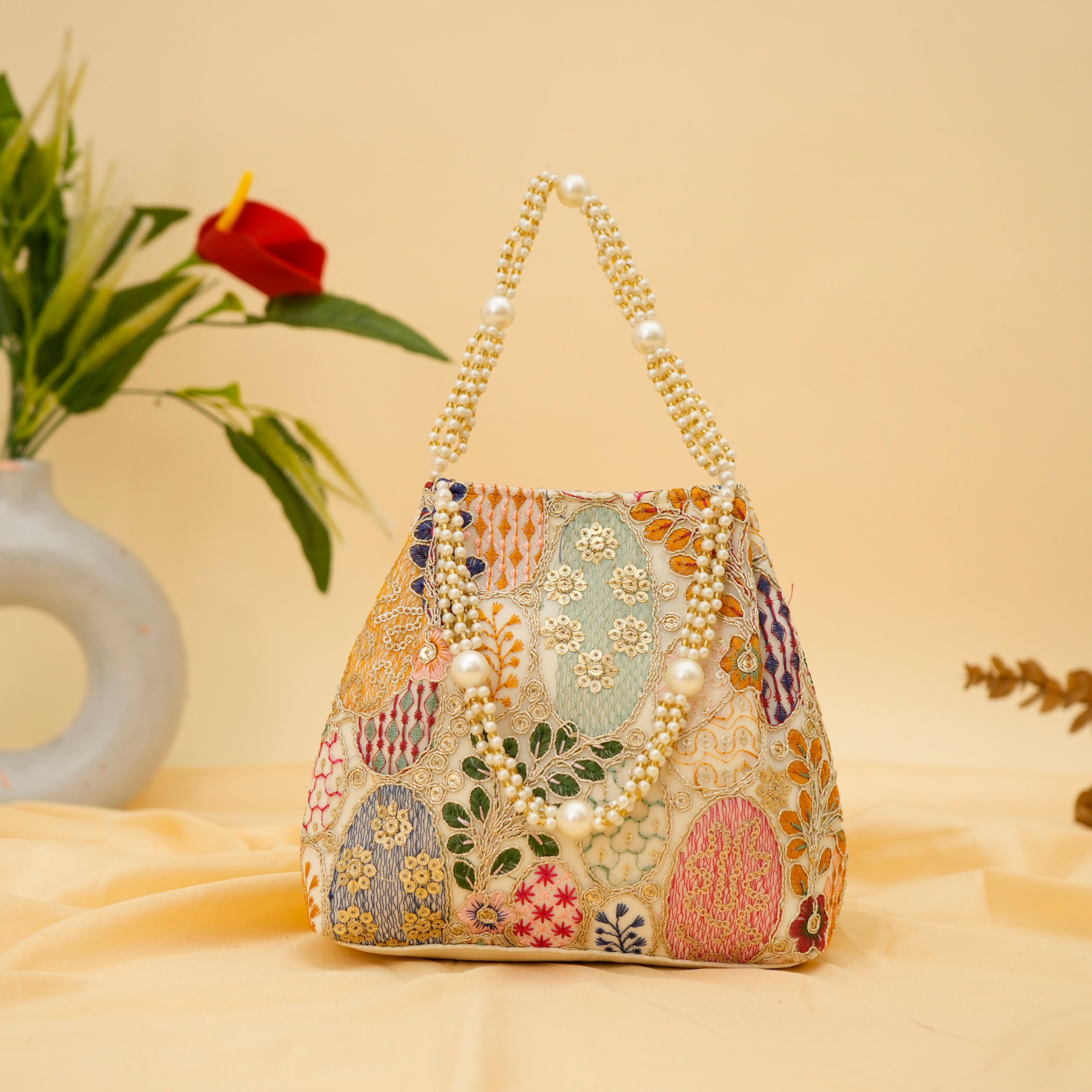 Opulent Pearl Potli