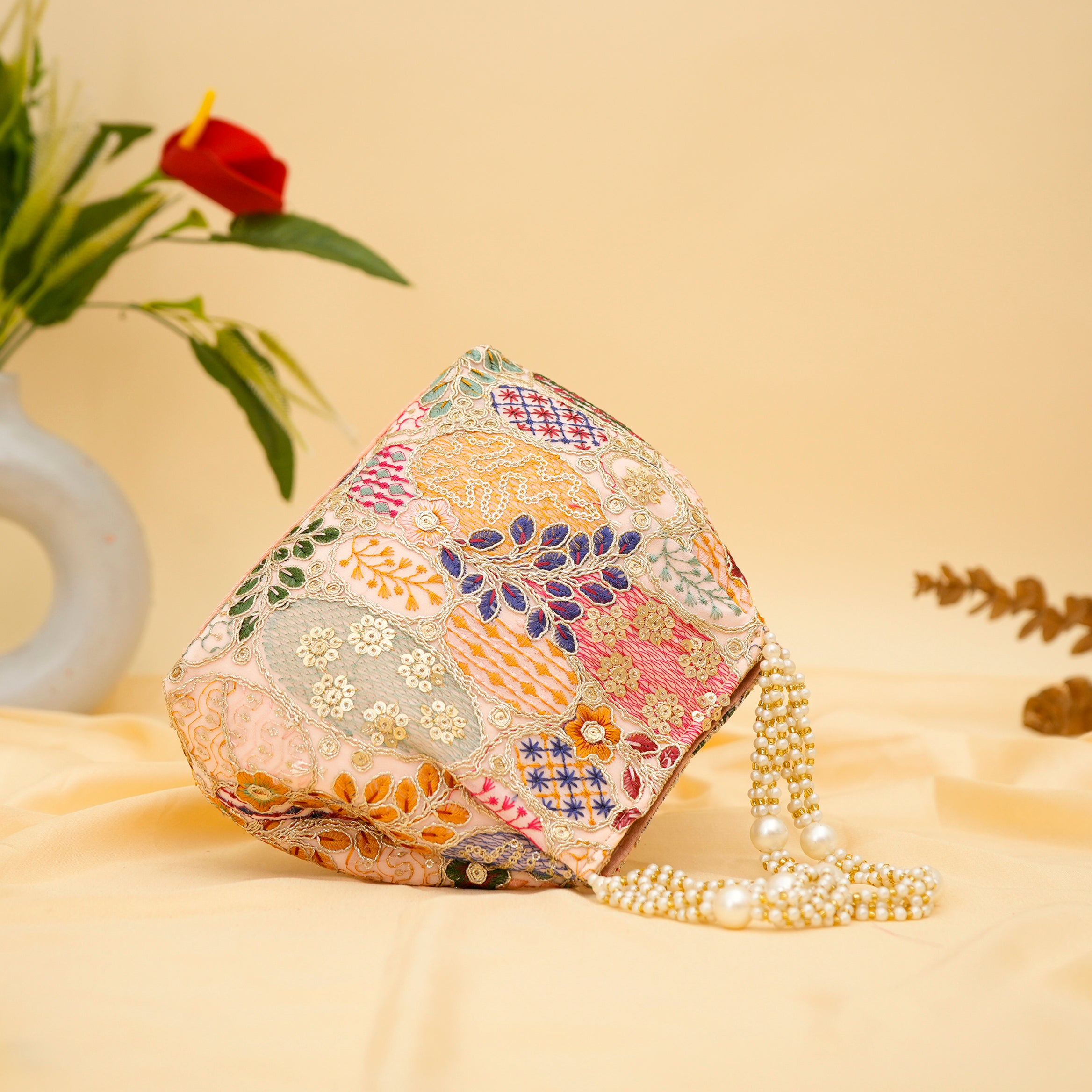 Opulent Pearl Potli