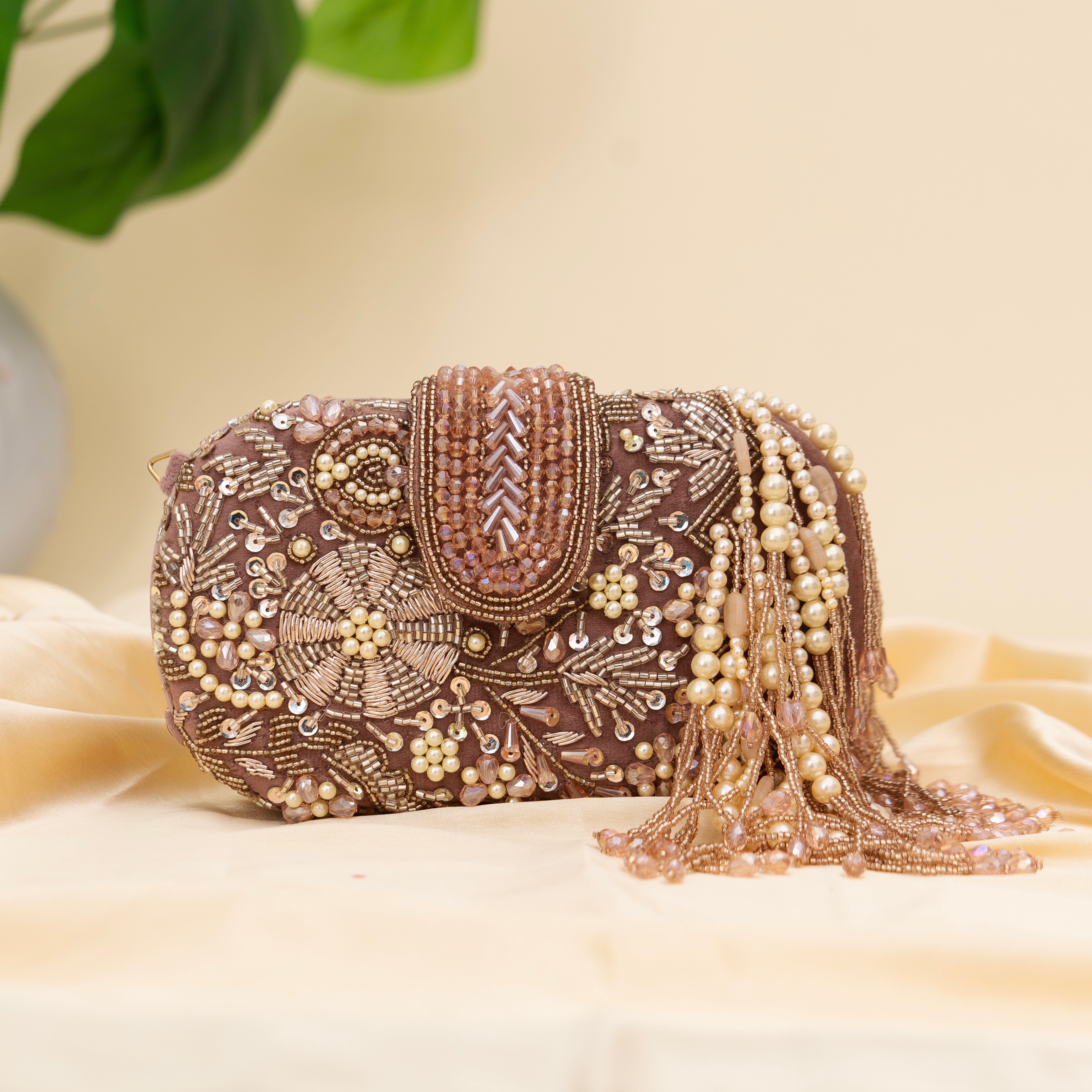 Pearl Aura Potli