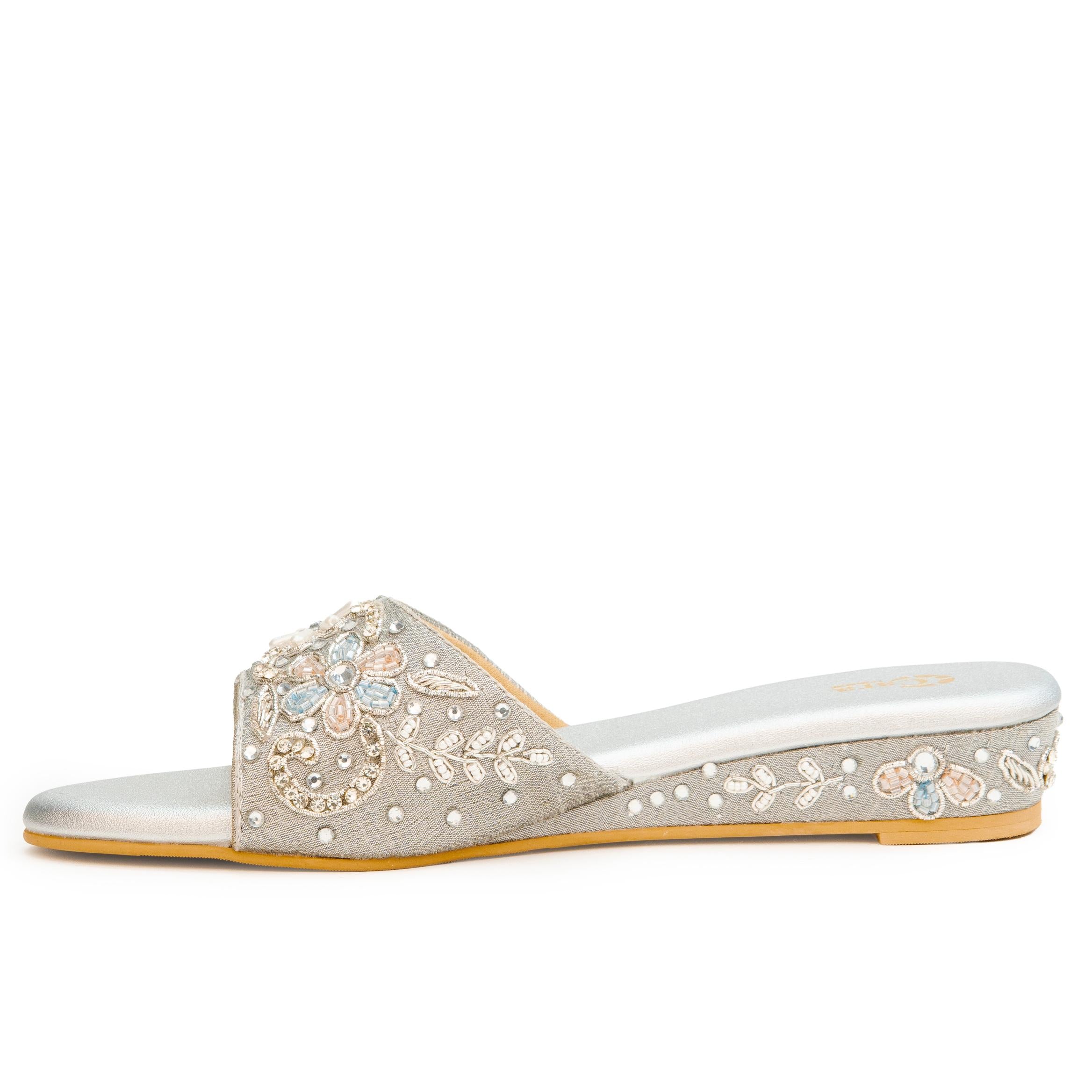 Zari Bloom Flats