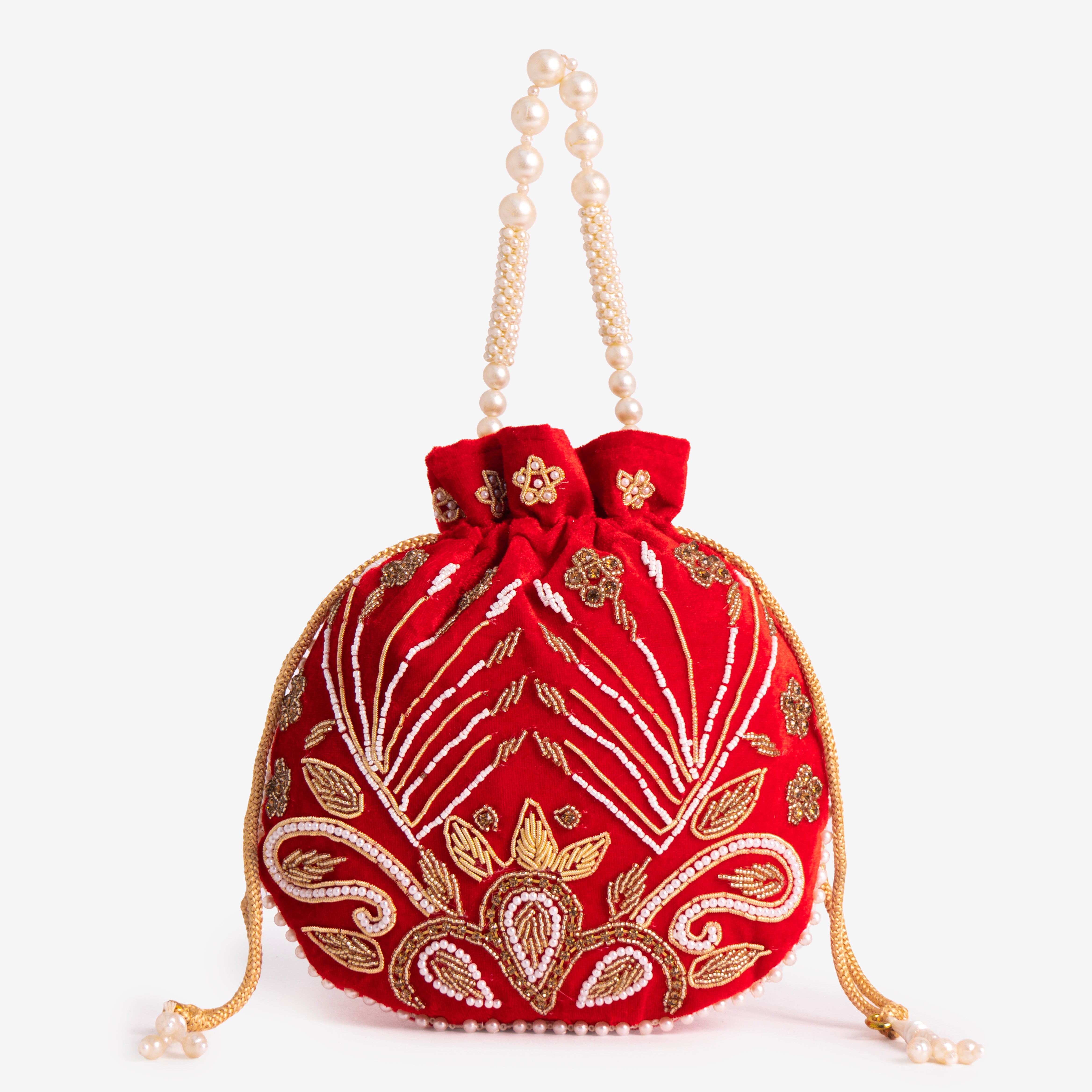 Majestic Charm | Cara