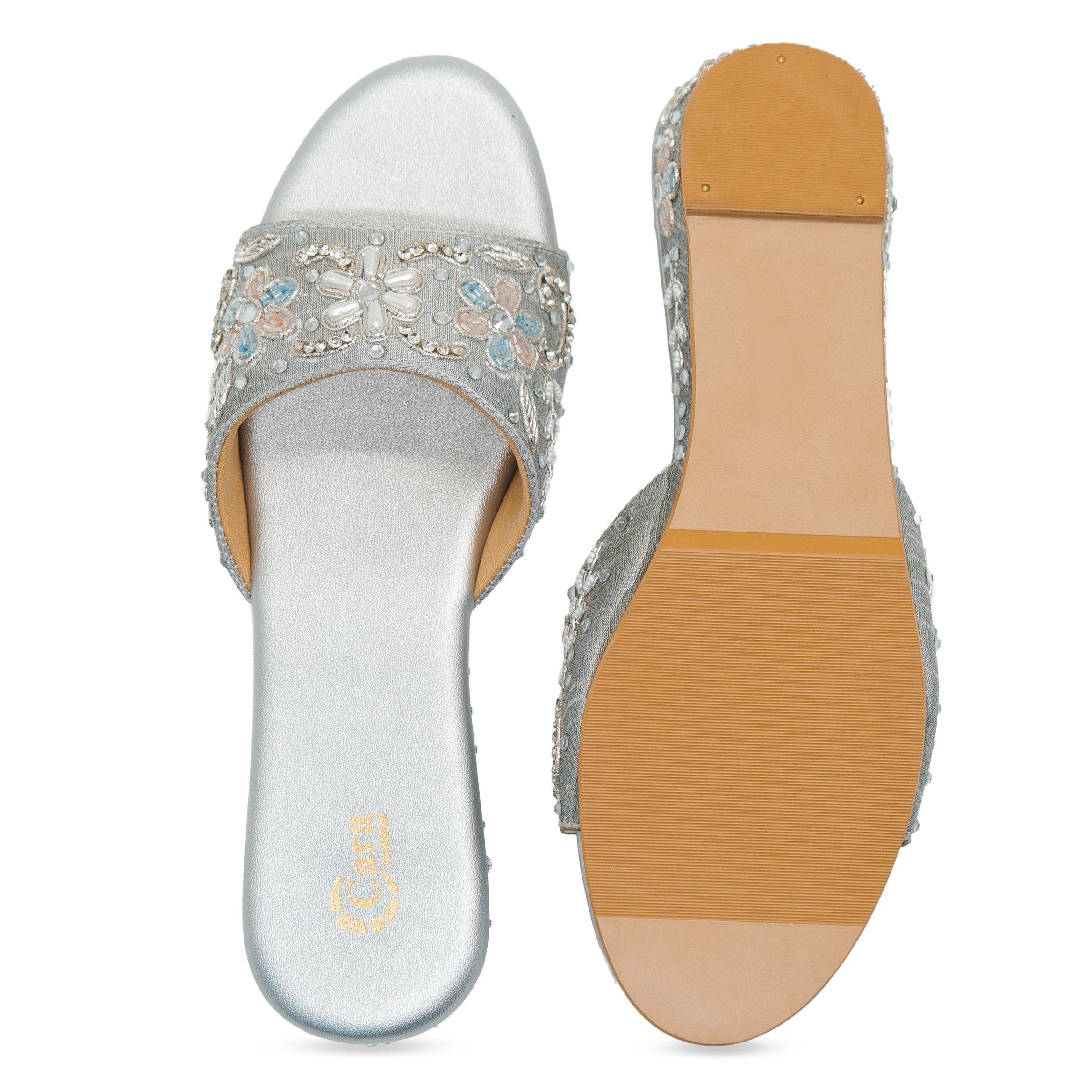 Zari Bloom Flats