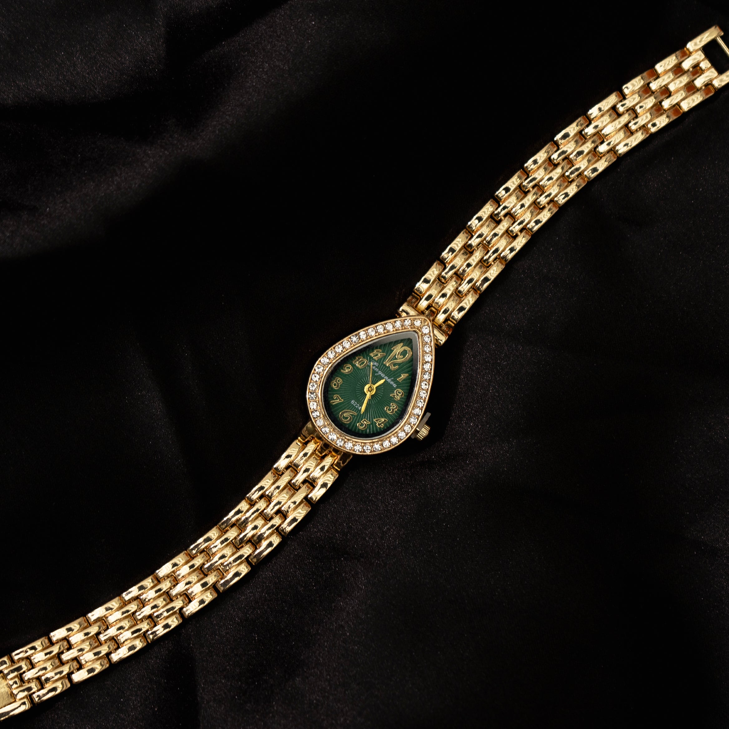 Dewelle Watch
