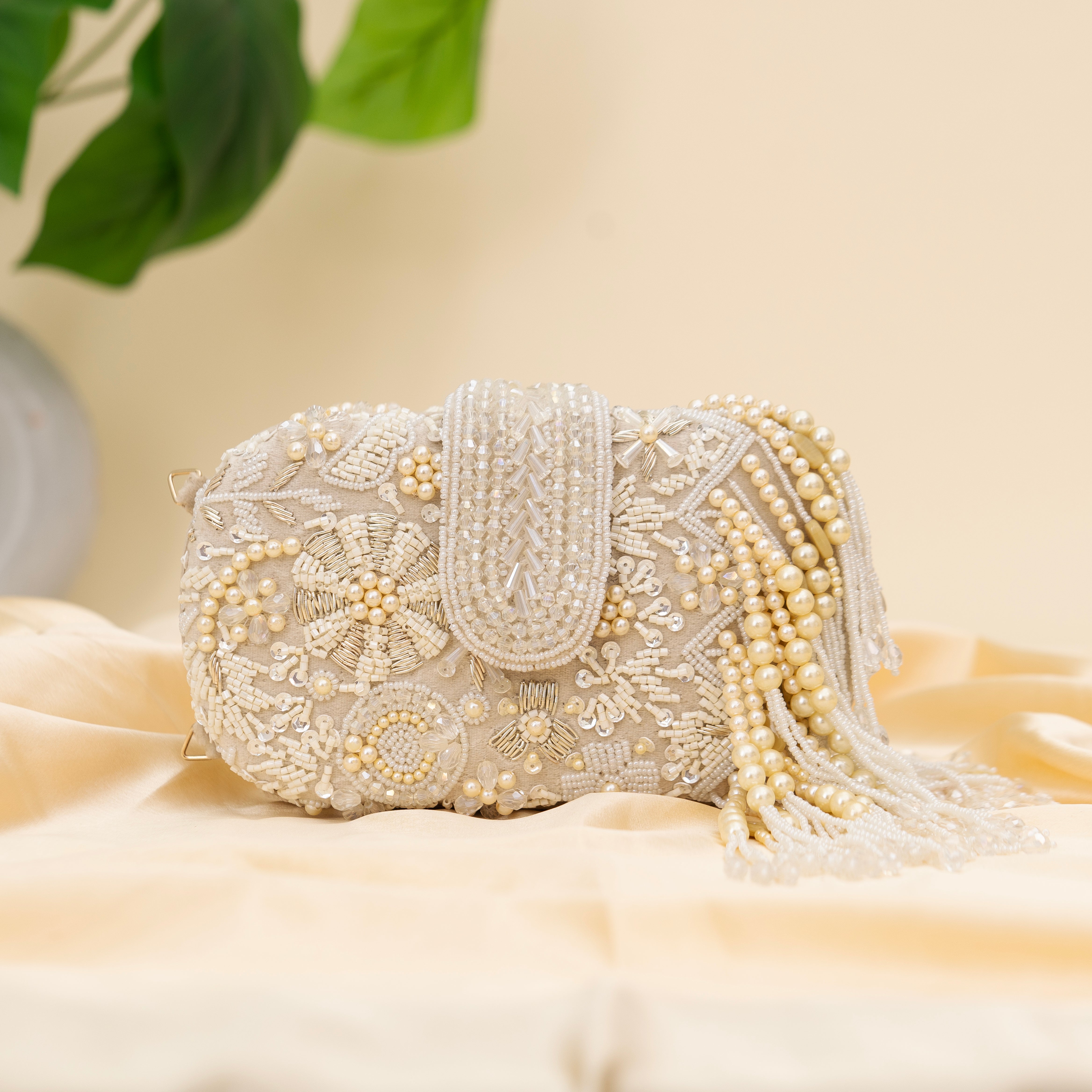 Pearl Aura Potli