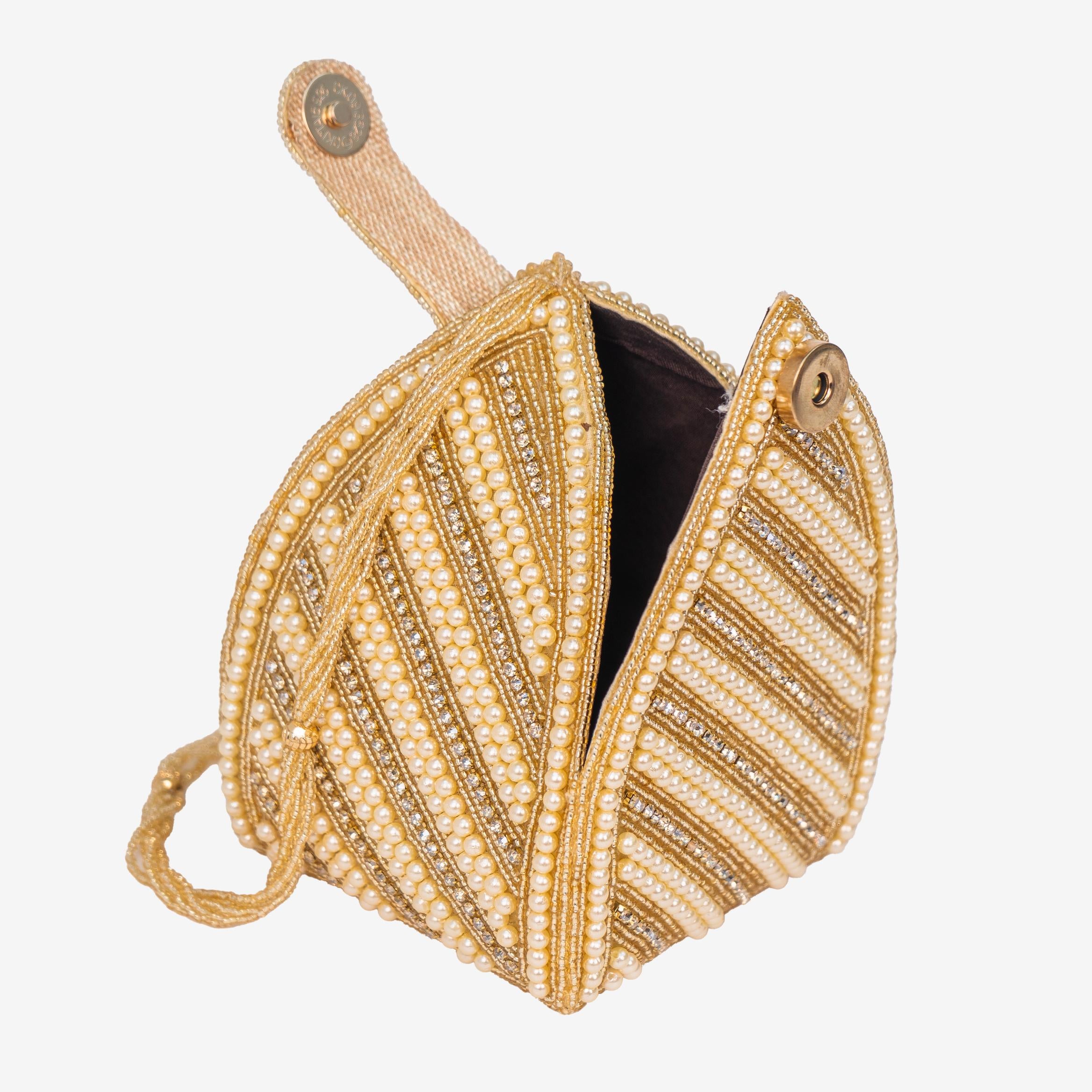 Linear Pearl Glam Potli