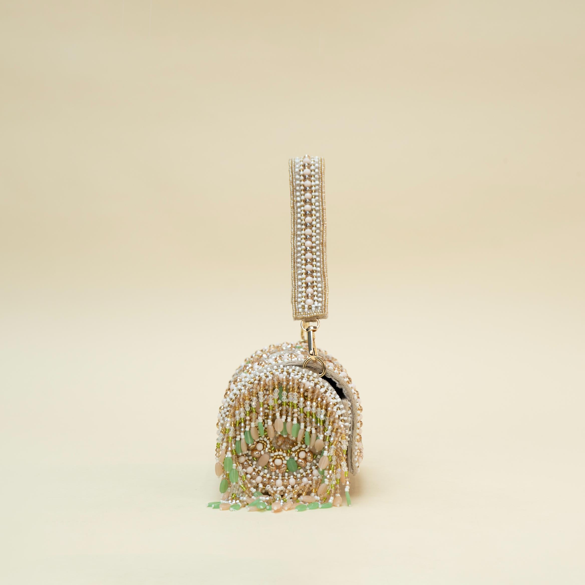 Contour Ornament Line