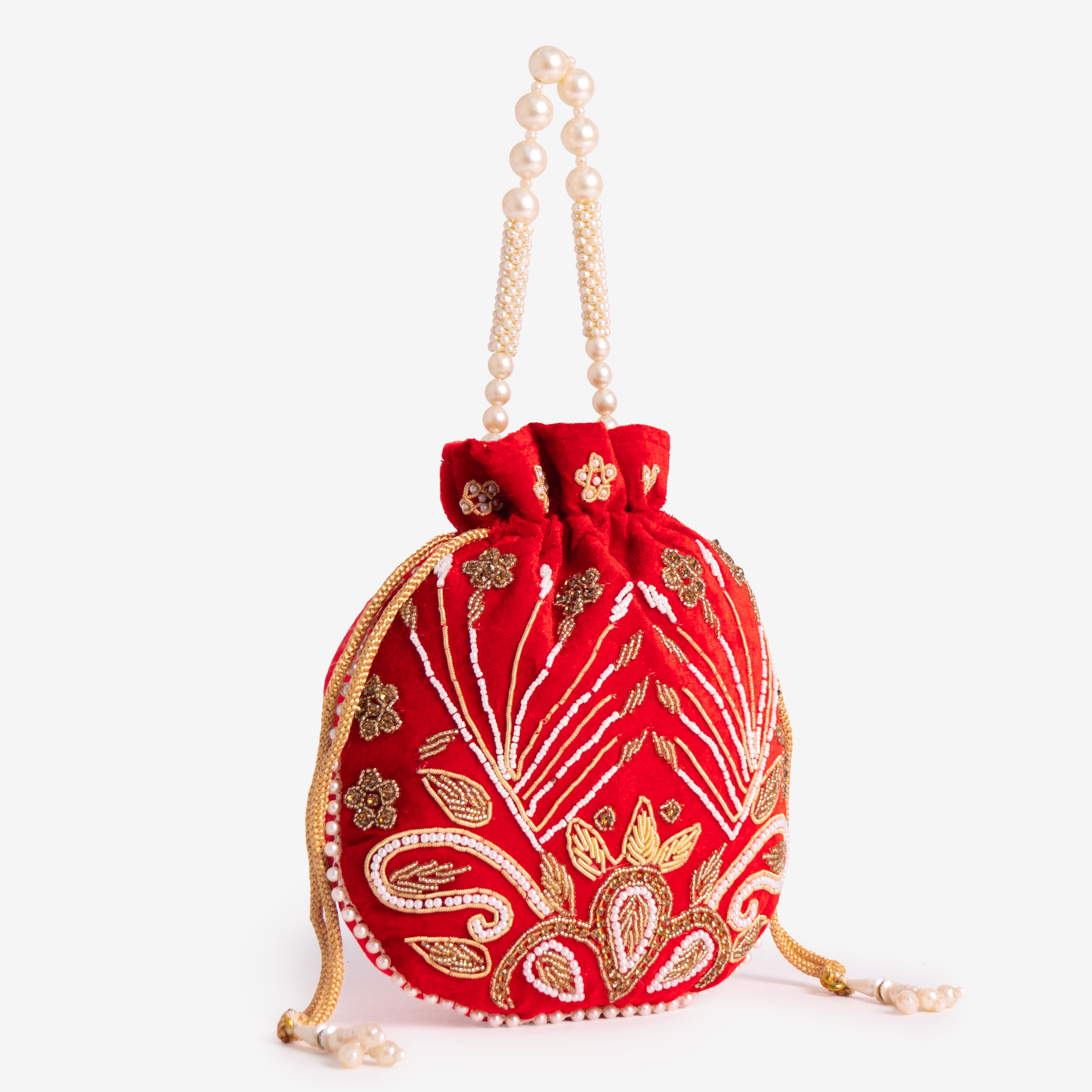 Majestic Charm | Cara