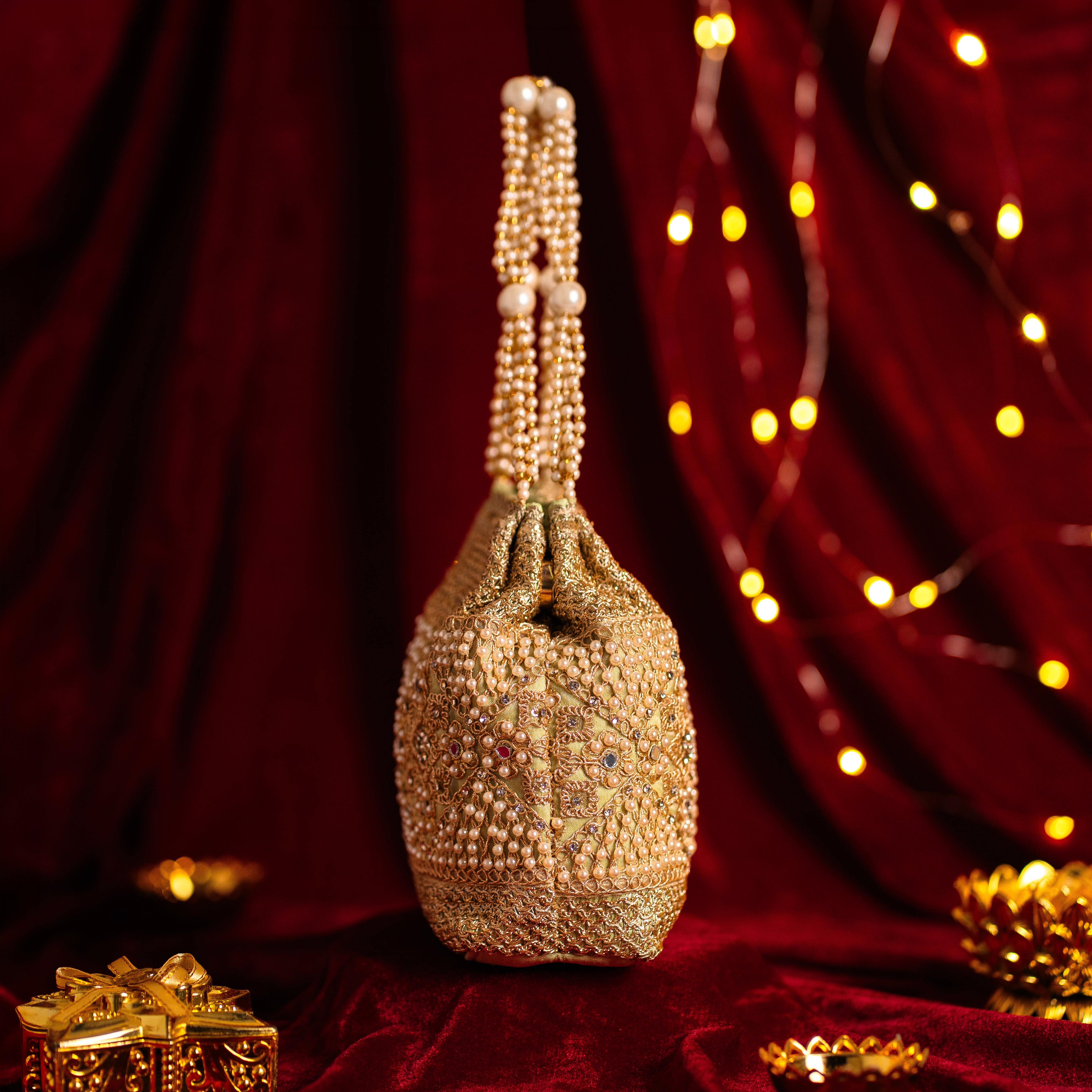 Pearl Elegance Potli
