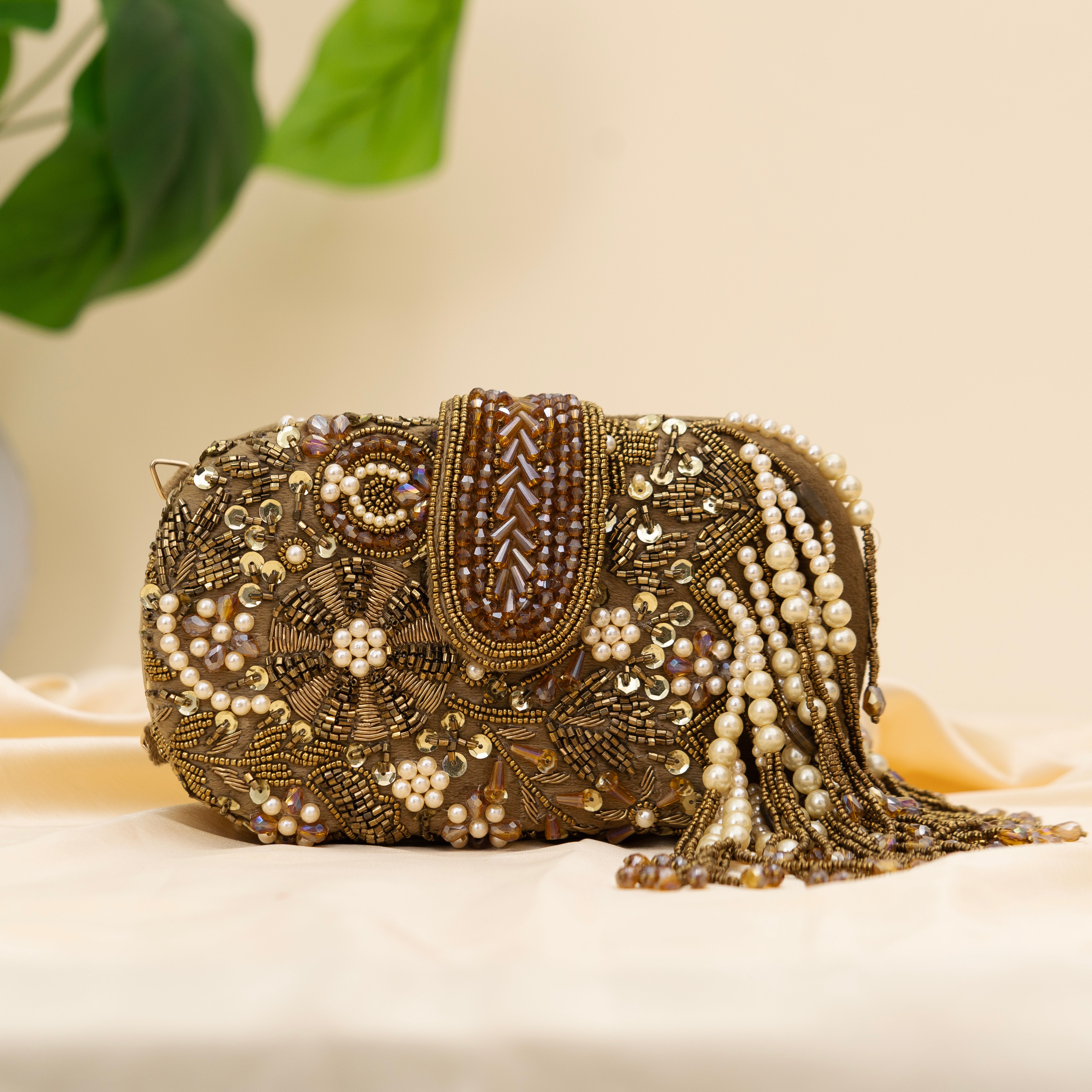 Pearl Aura Potli