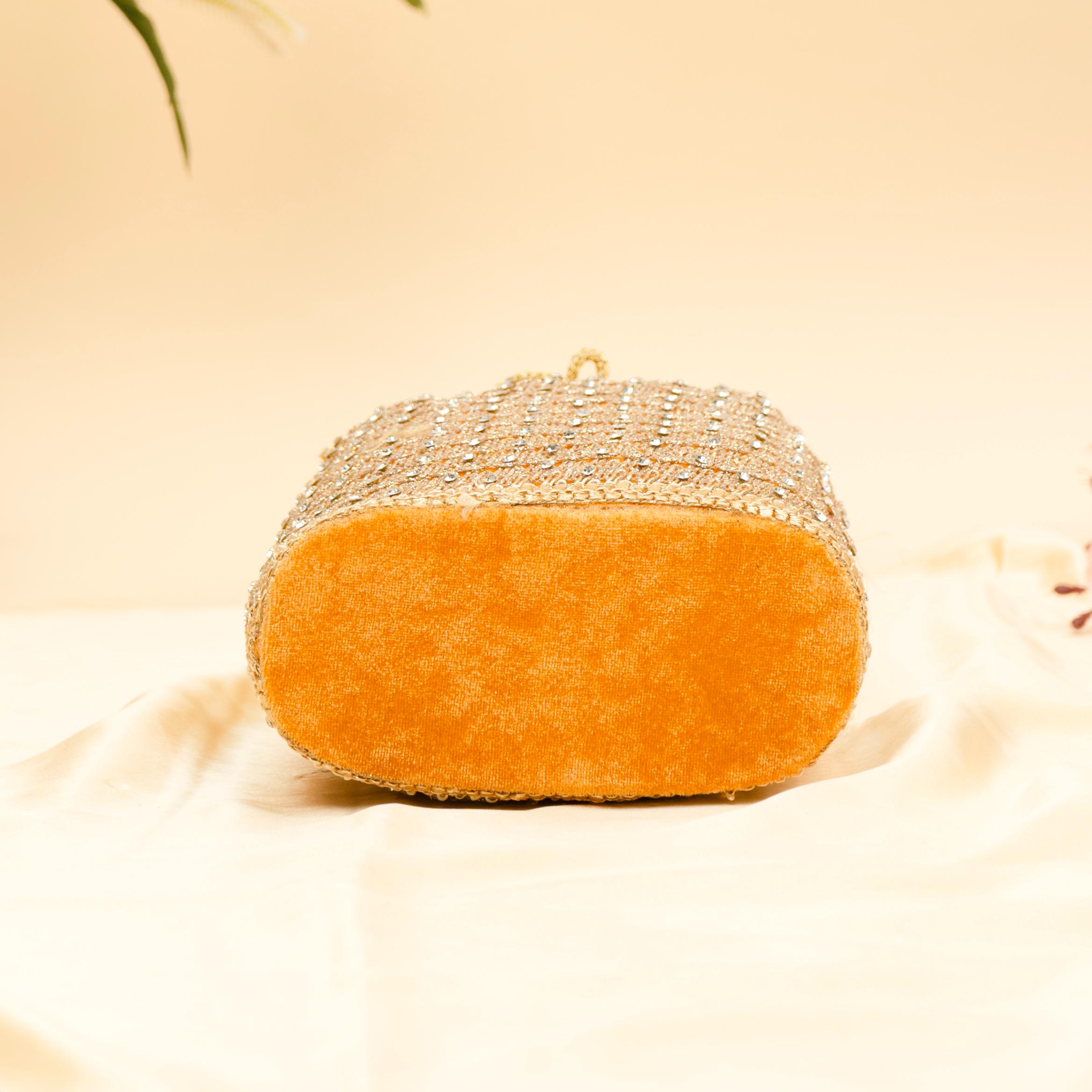 Opulent Thread & Pearl Potli