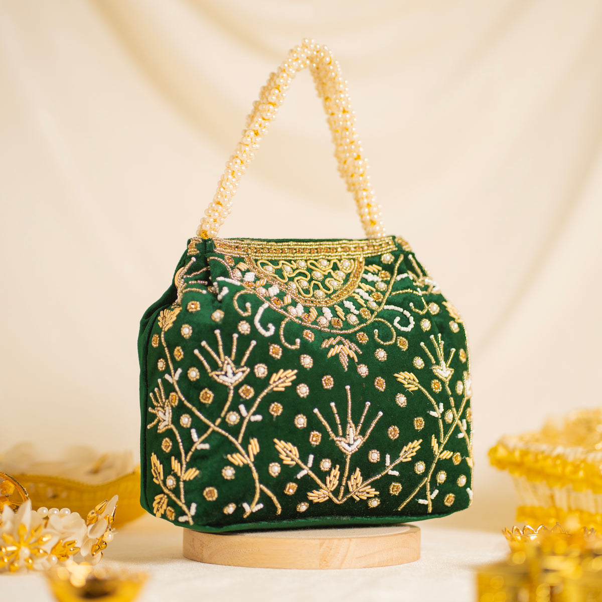 Bridal Pearlstone Velvet Potli