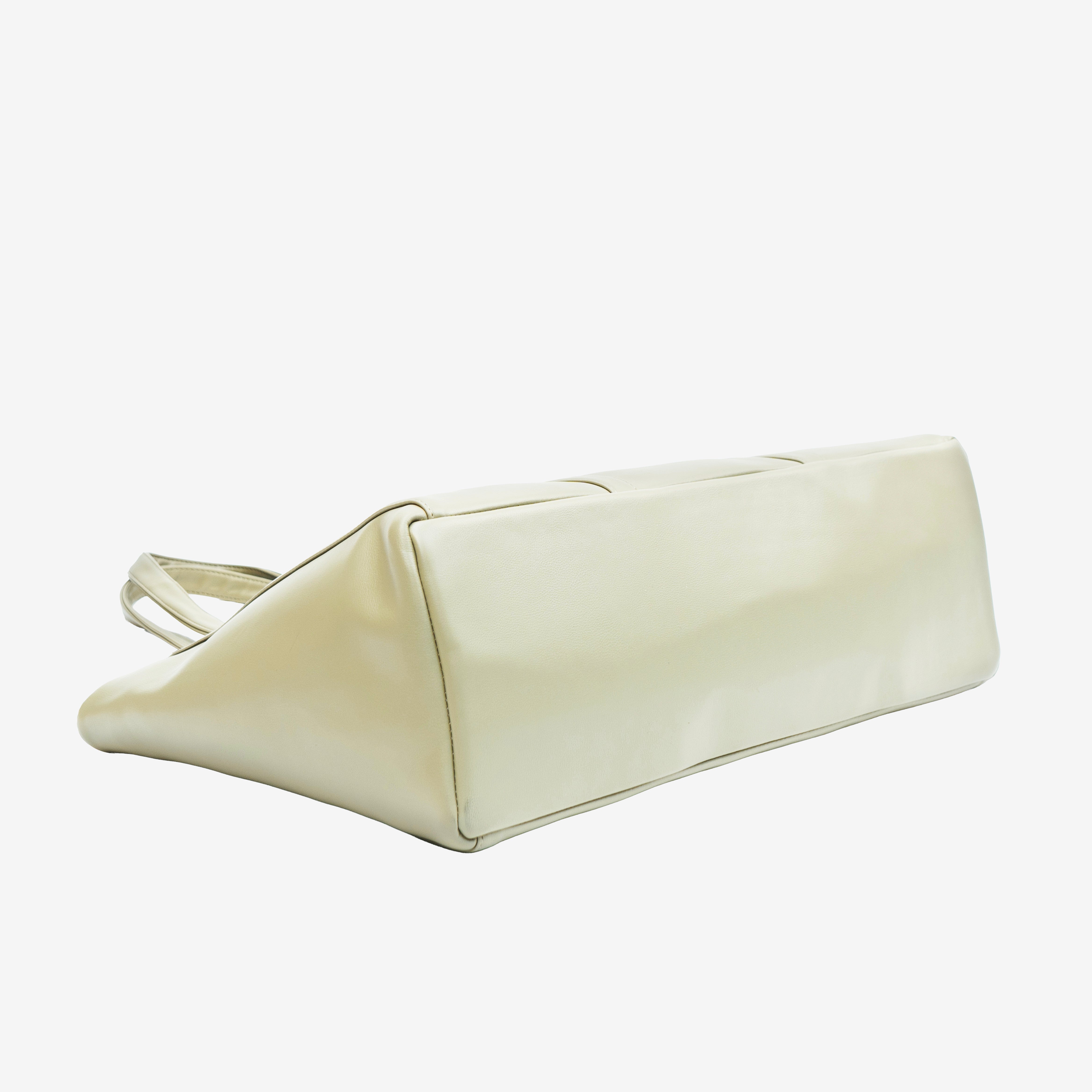Gentle Aura Handbag