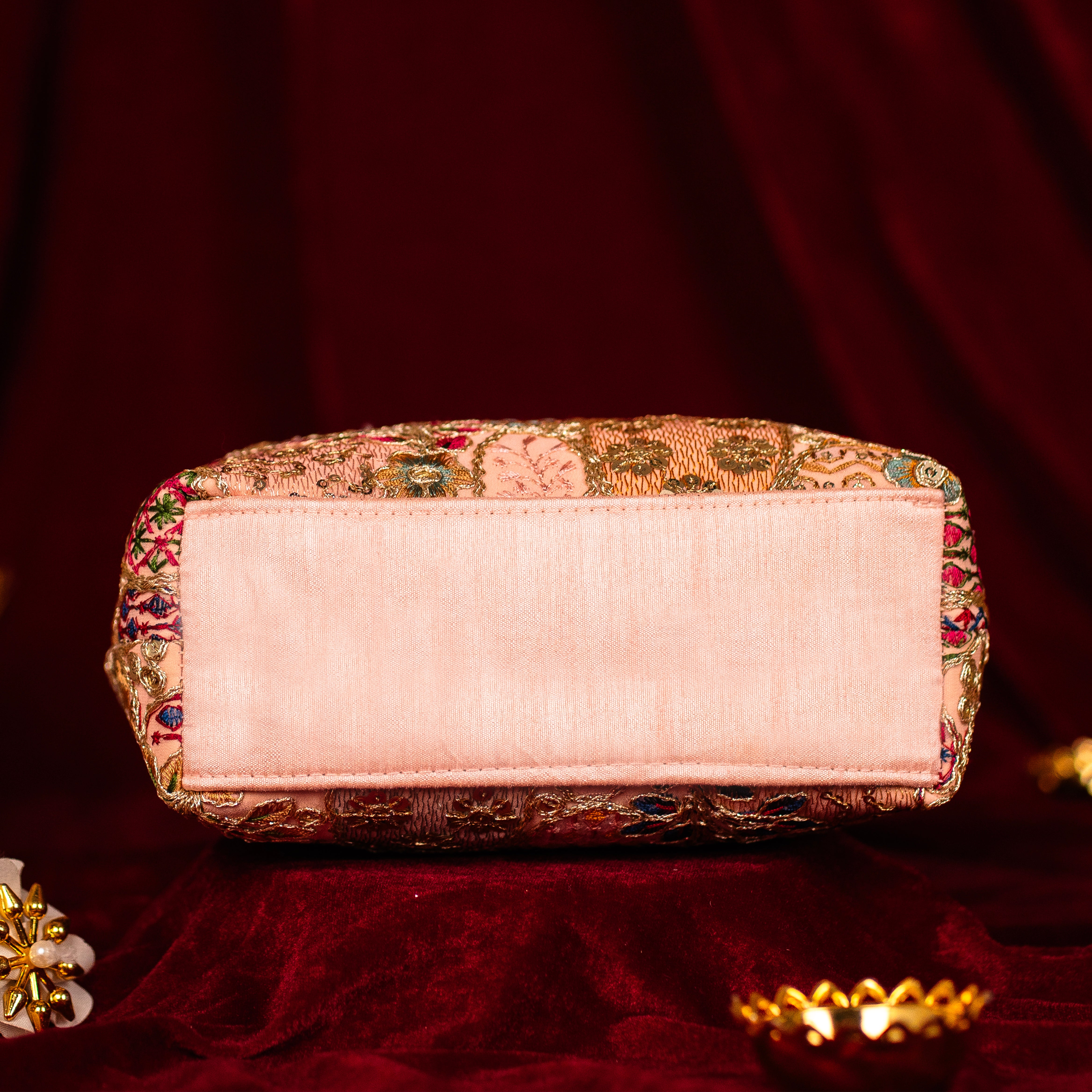 Opulent Pearl Potli