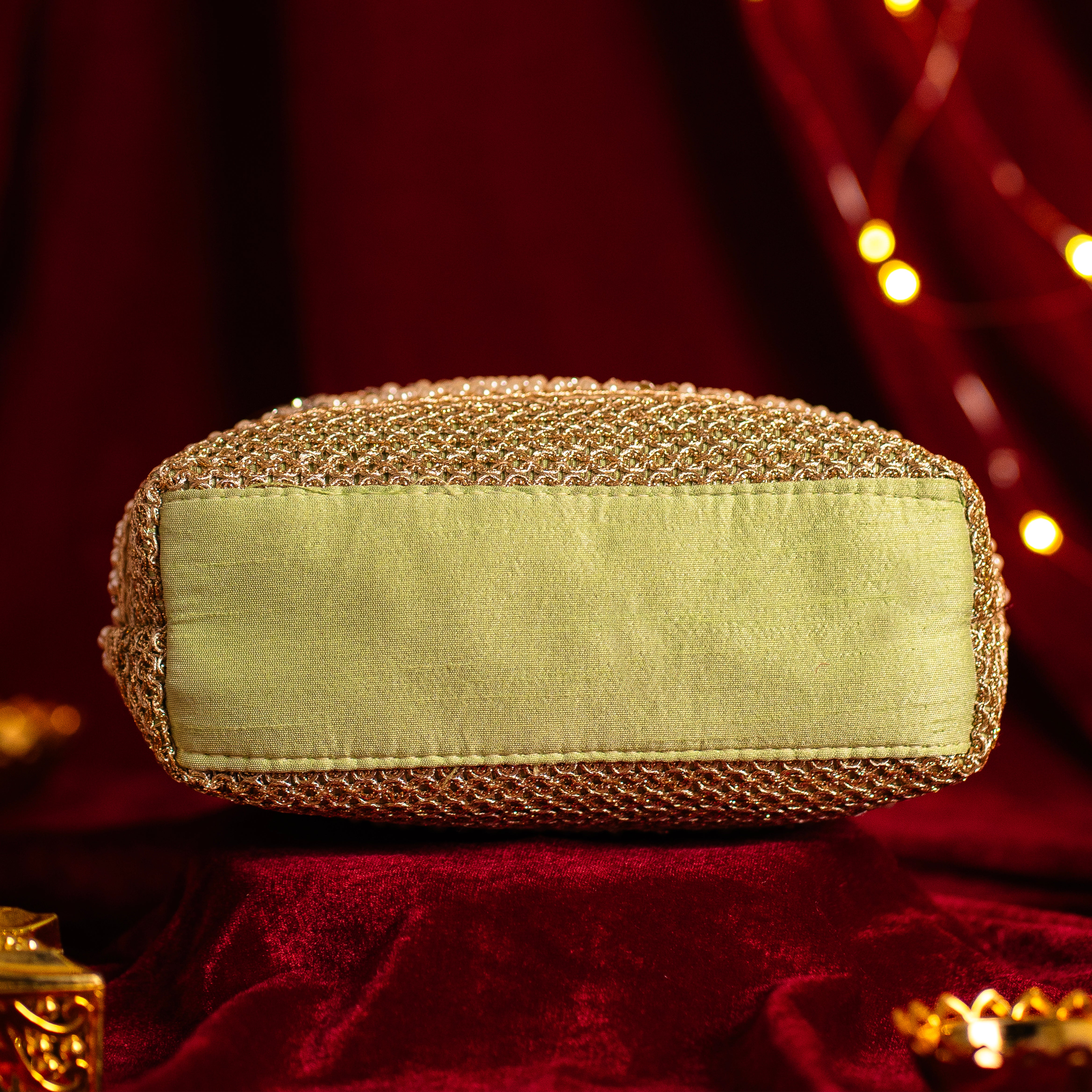 Pearl Elegance Potli