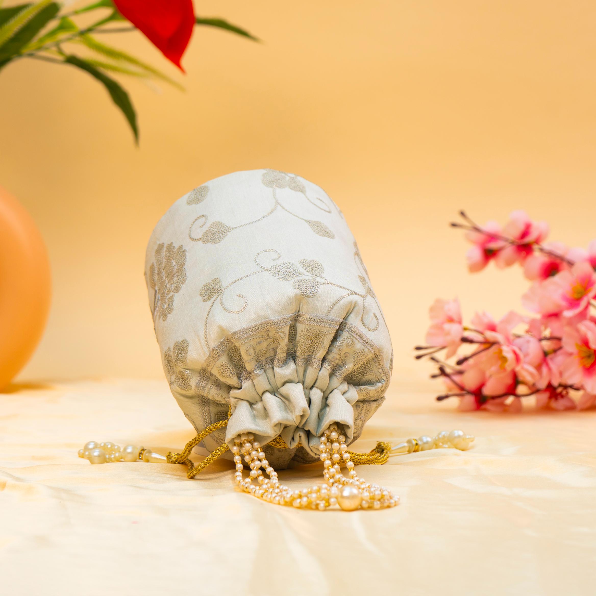 Tradition Weave Potli