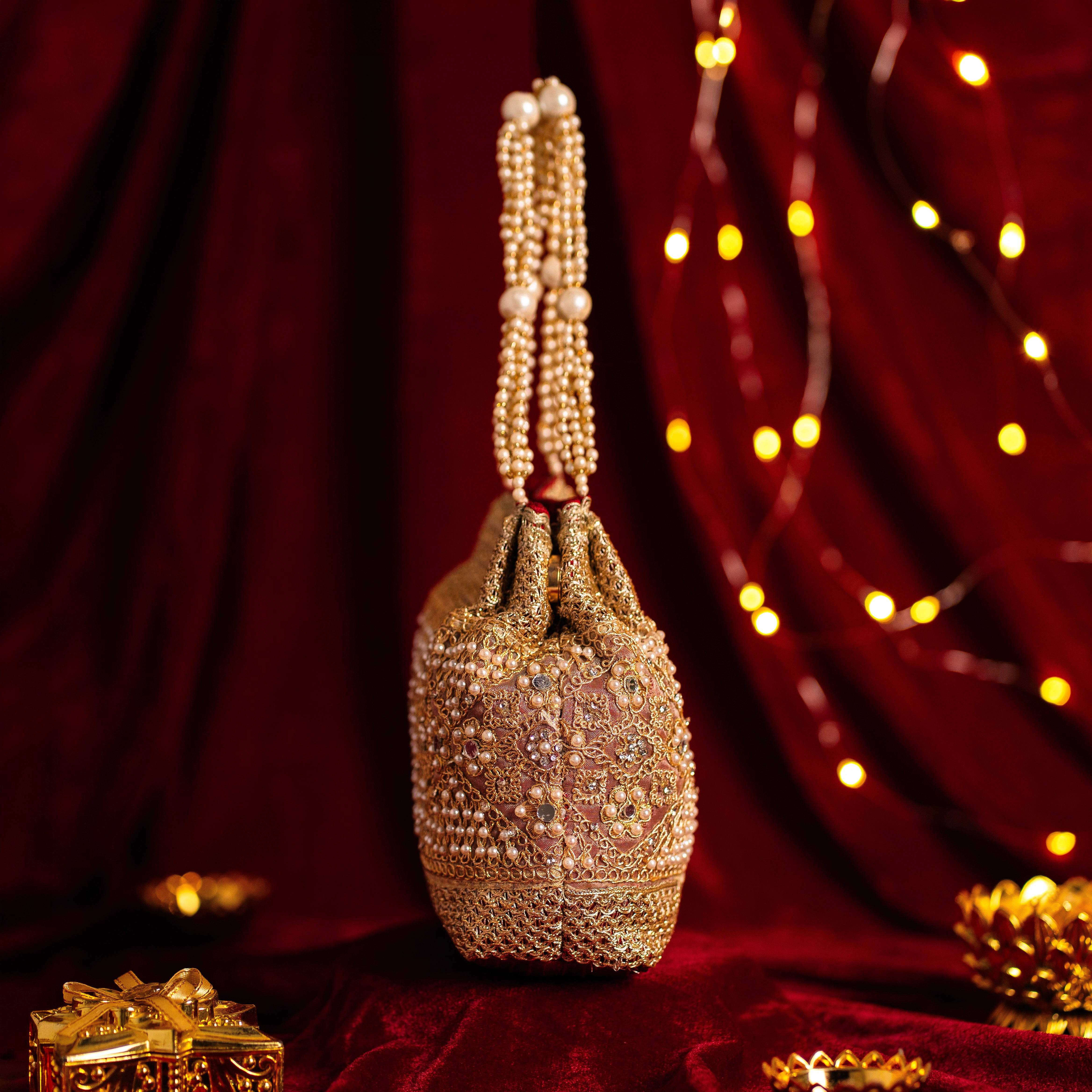 Pearl Elegance Potli
