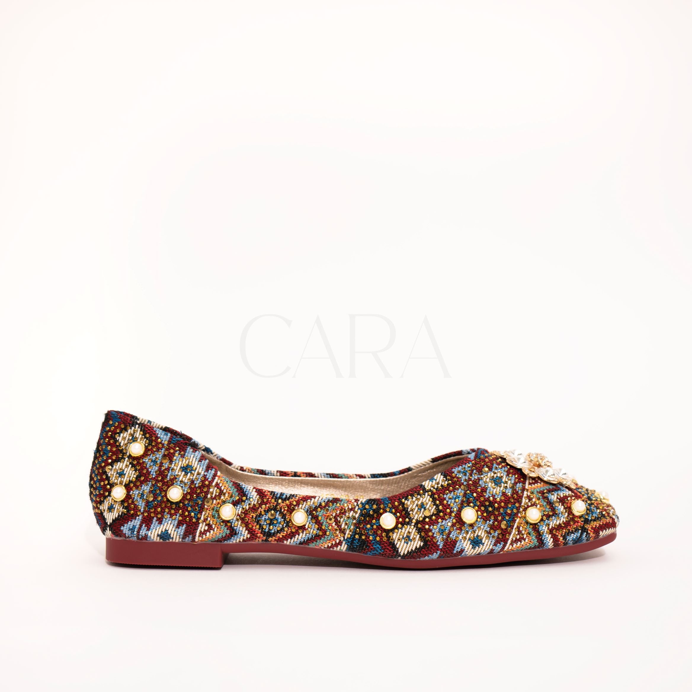 Maroon colour traditional Juttis