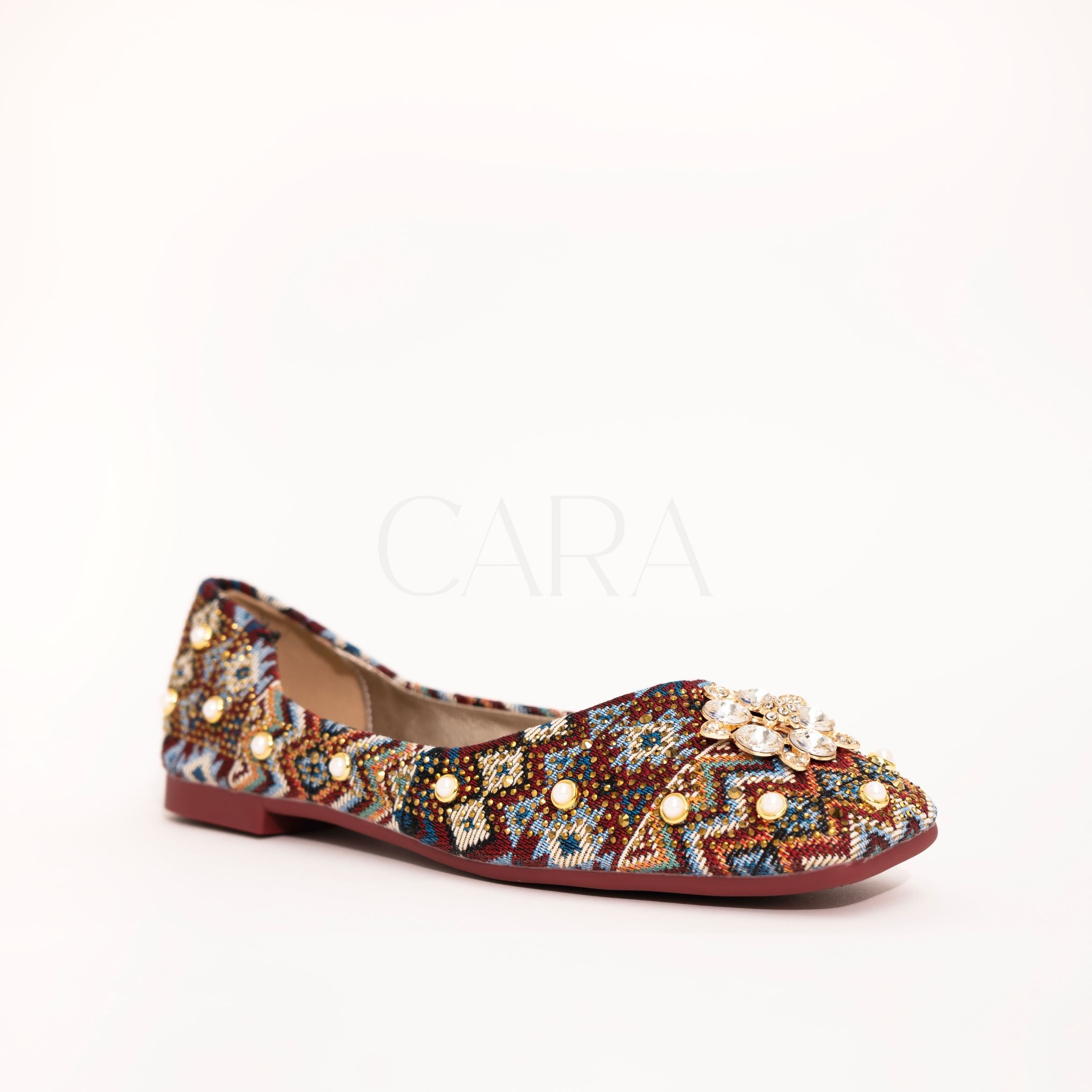 Maroon colour traditional Juttis