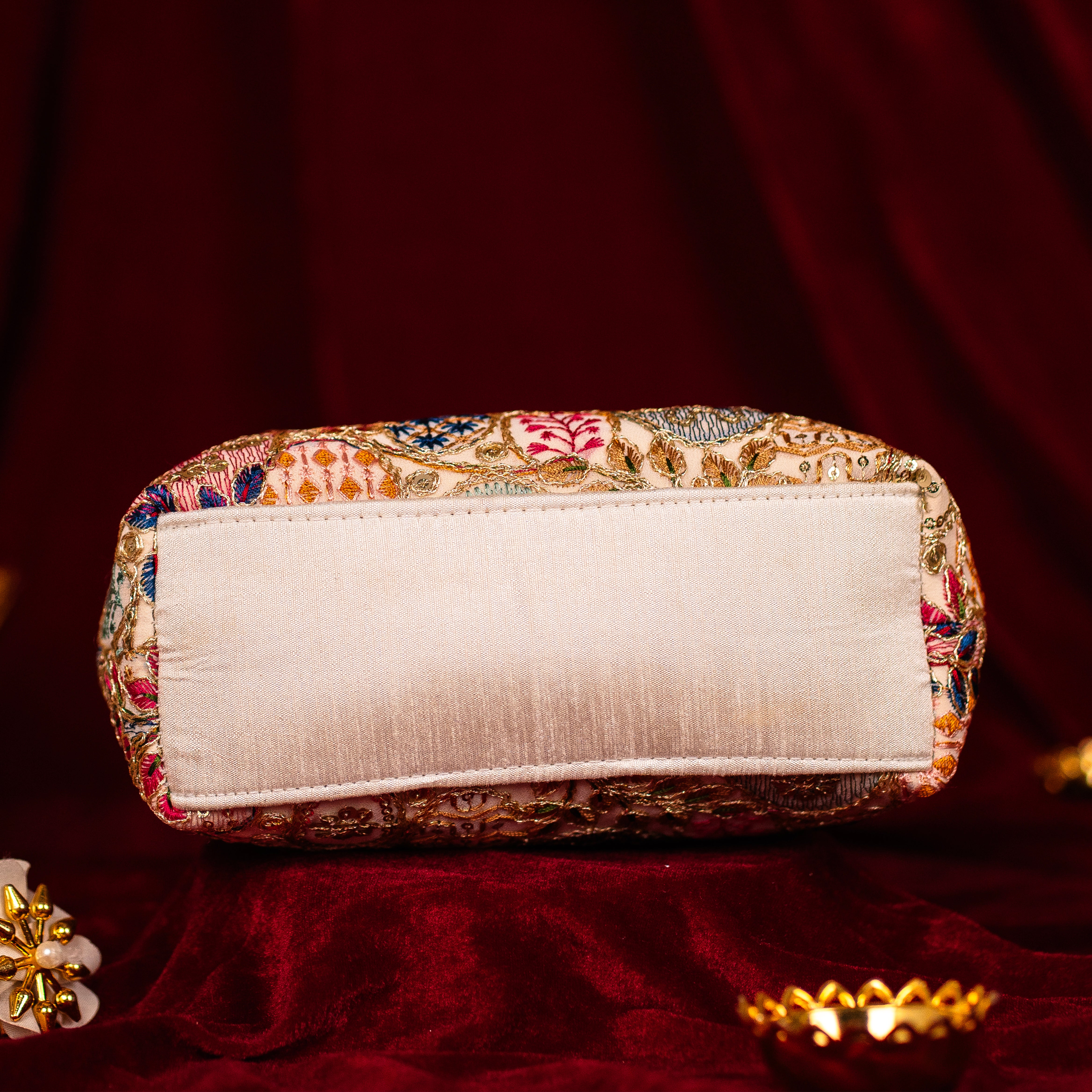 Opulent Pearl Potli