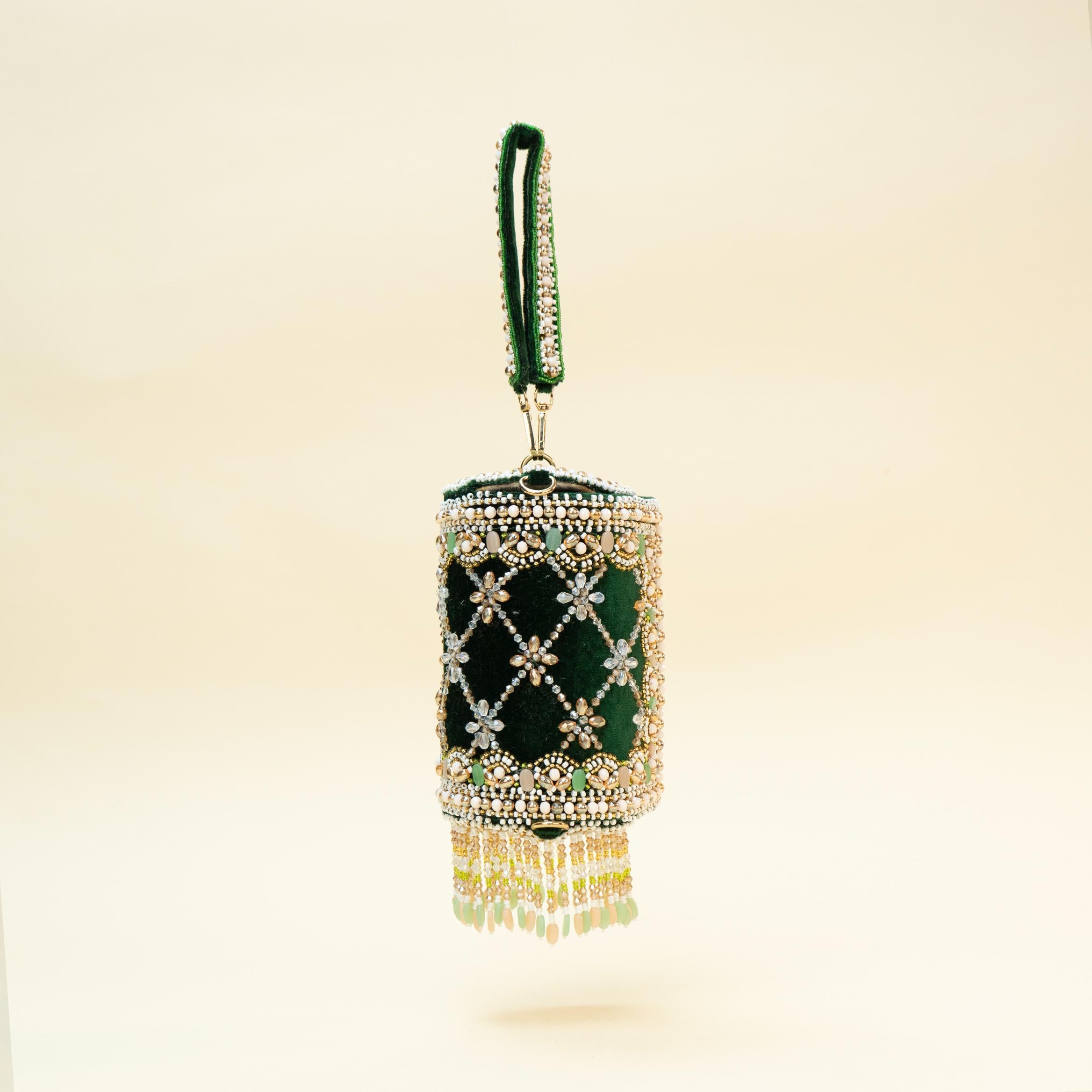 Contour Ornament Line