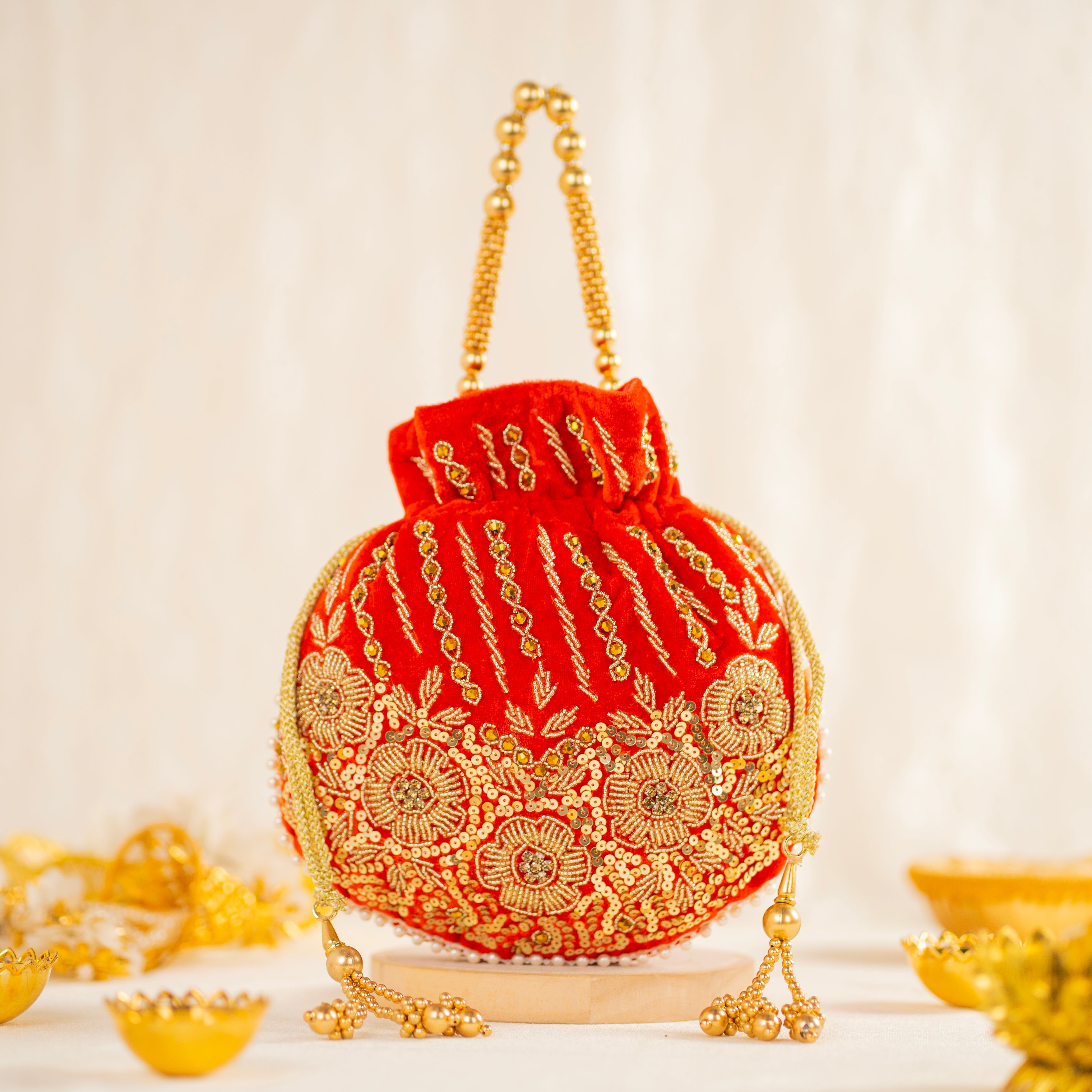 Graceful Threads Potli