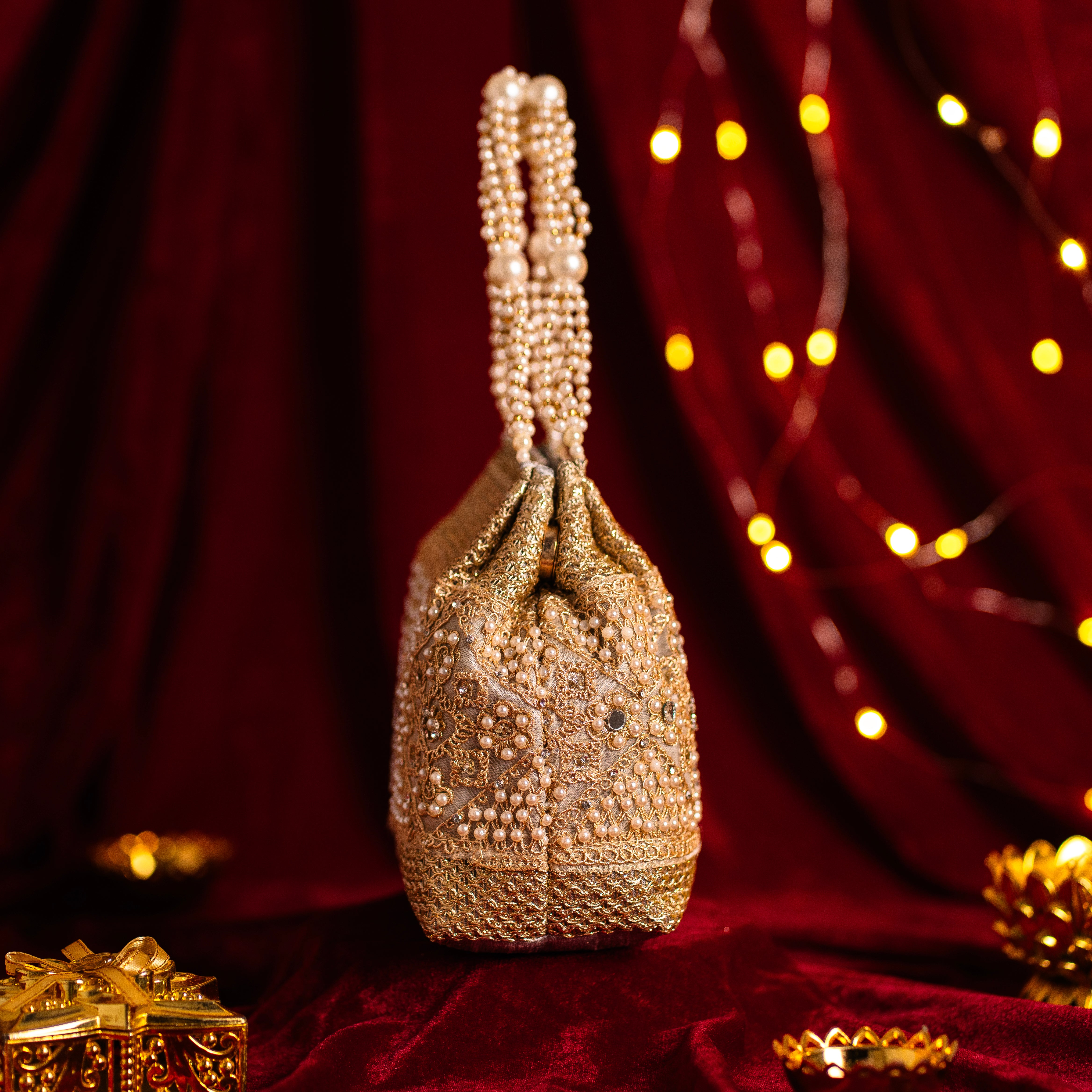 Pearl Elegance Potli
