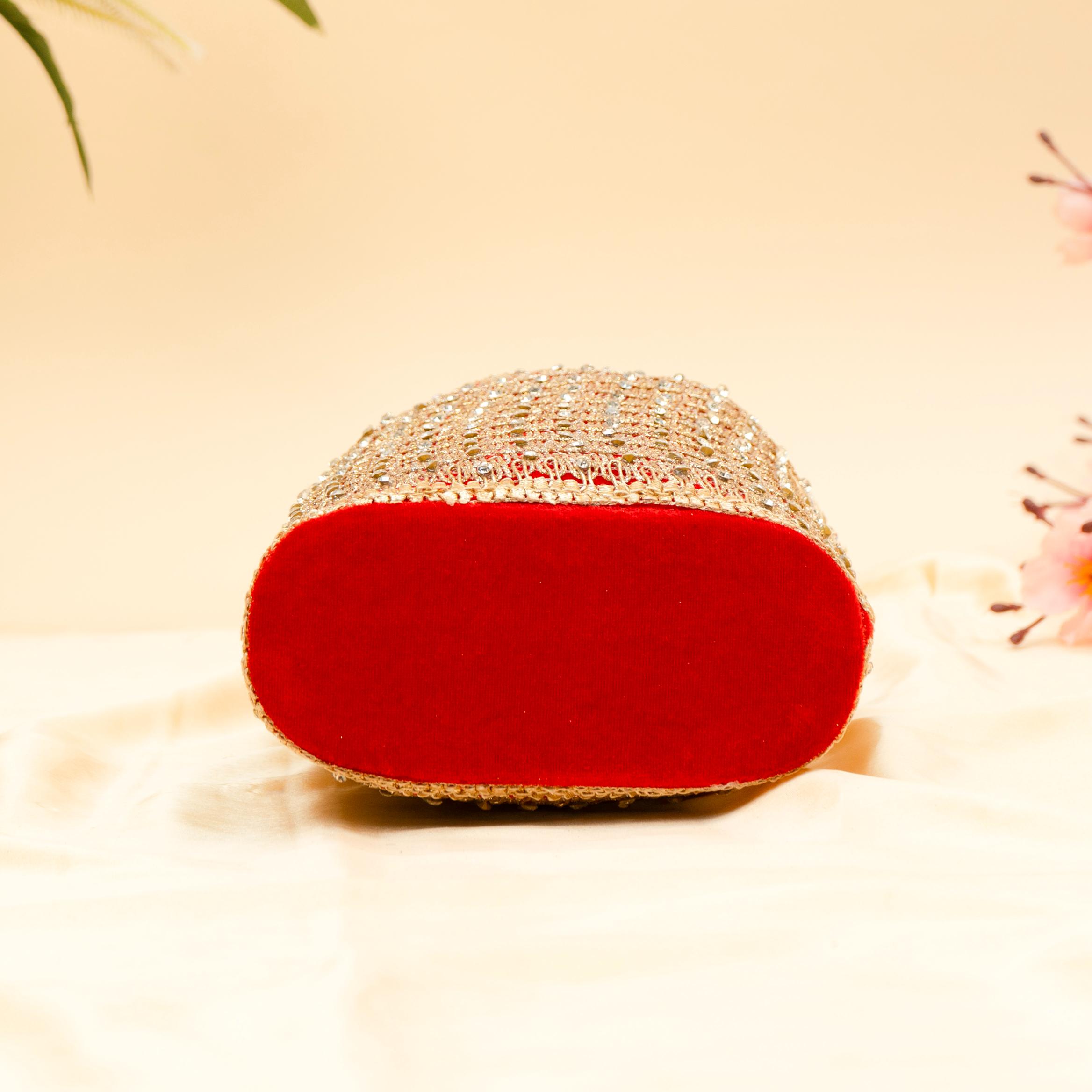 Opulent Thread & Pearl Potli