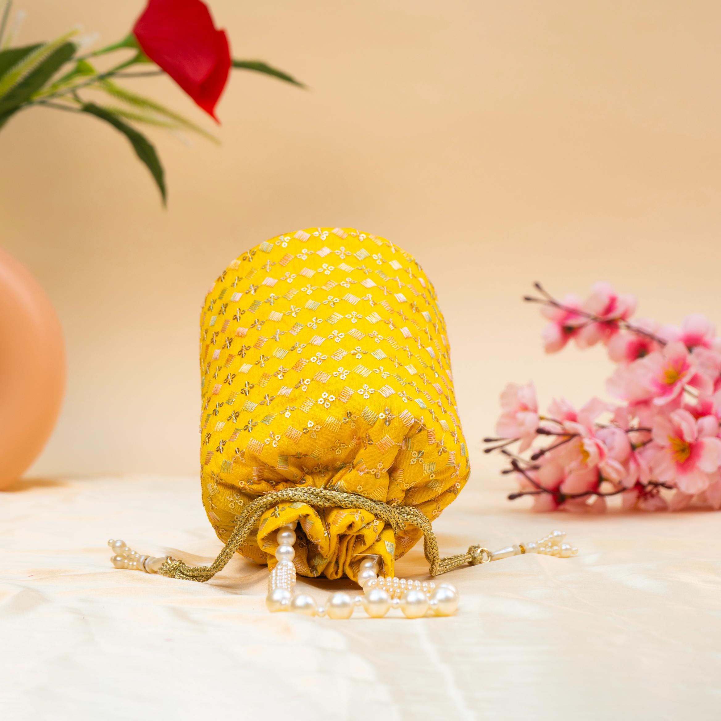 Tradition Weave Potli