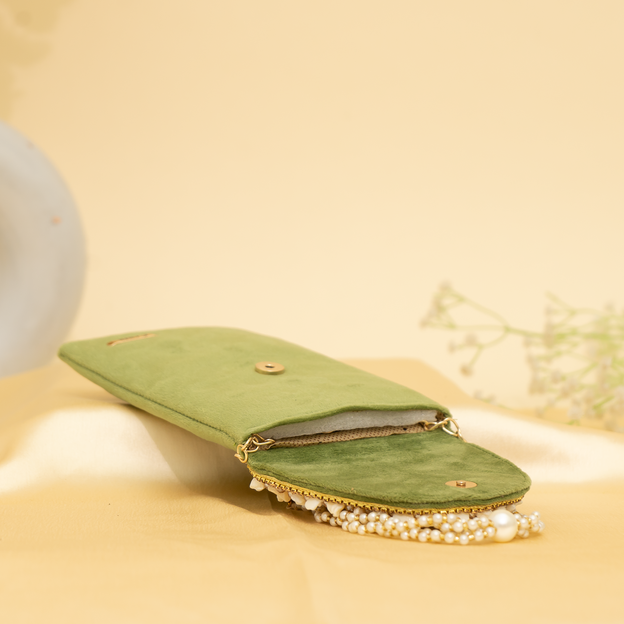 Velvet Pearl Mobile Sling| cara