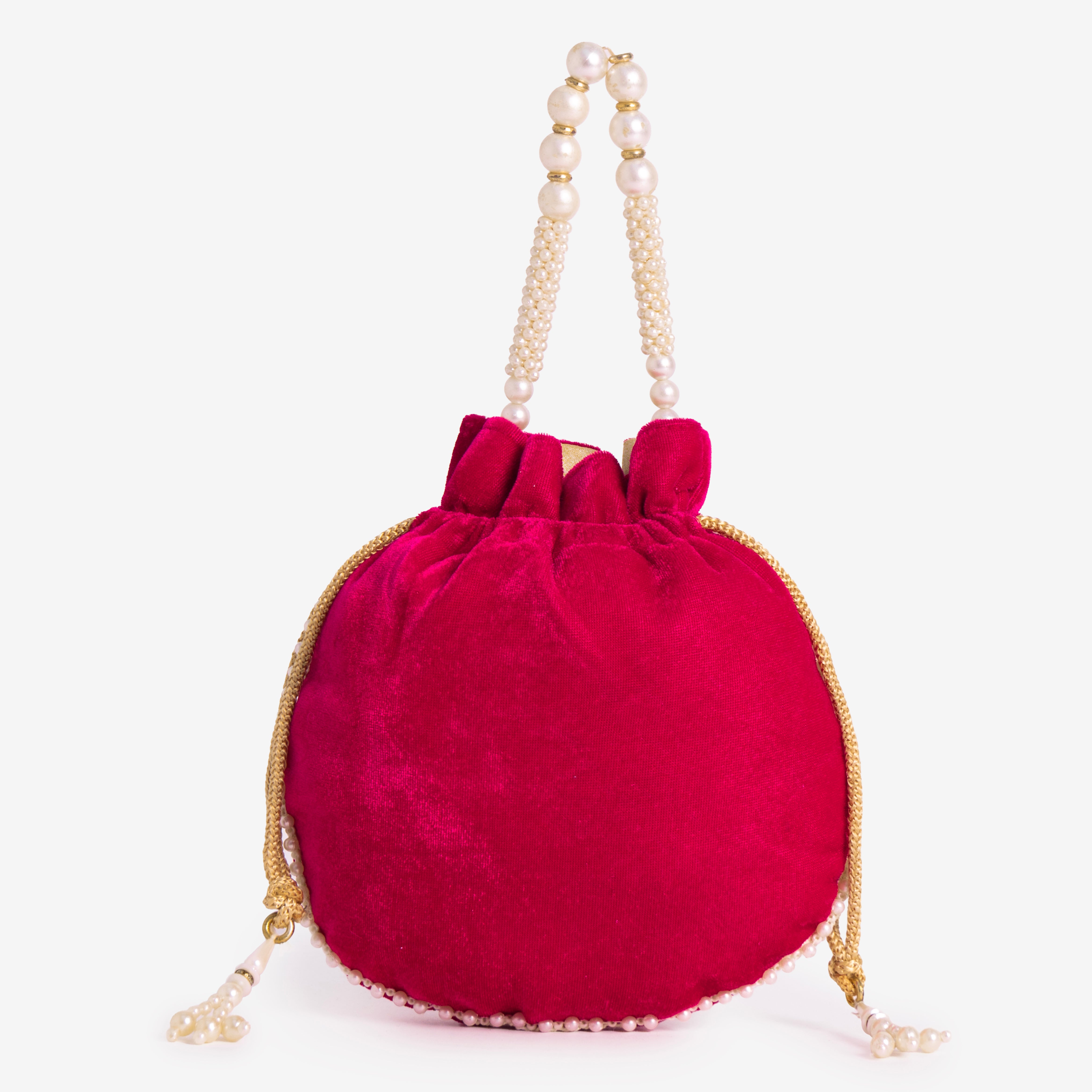 Majestic Charm | Cara