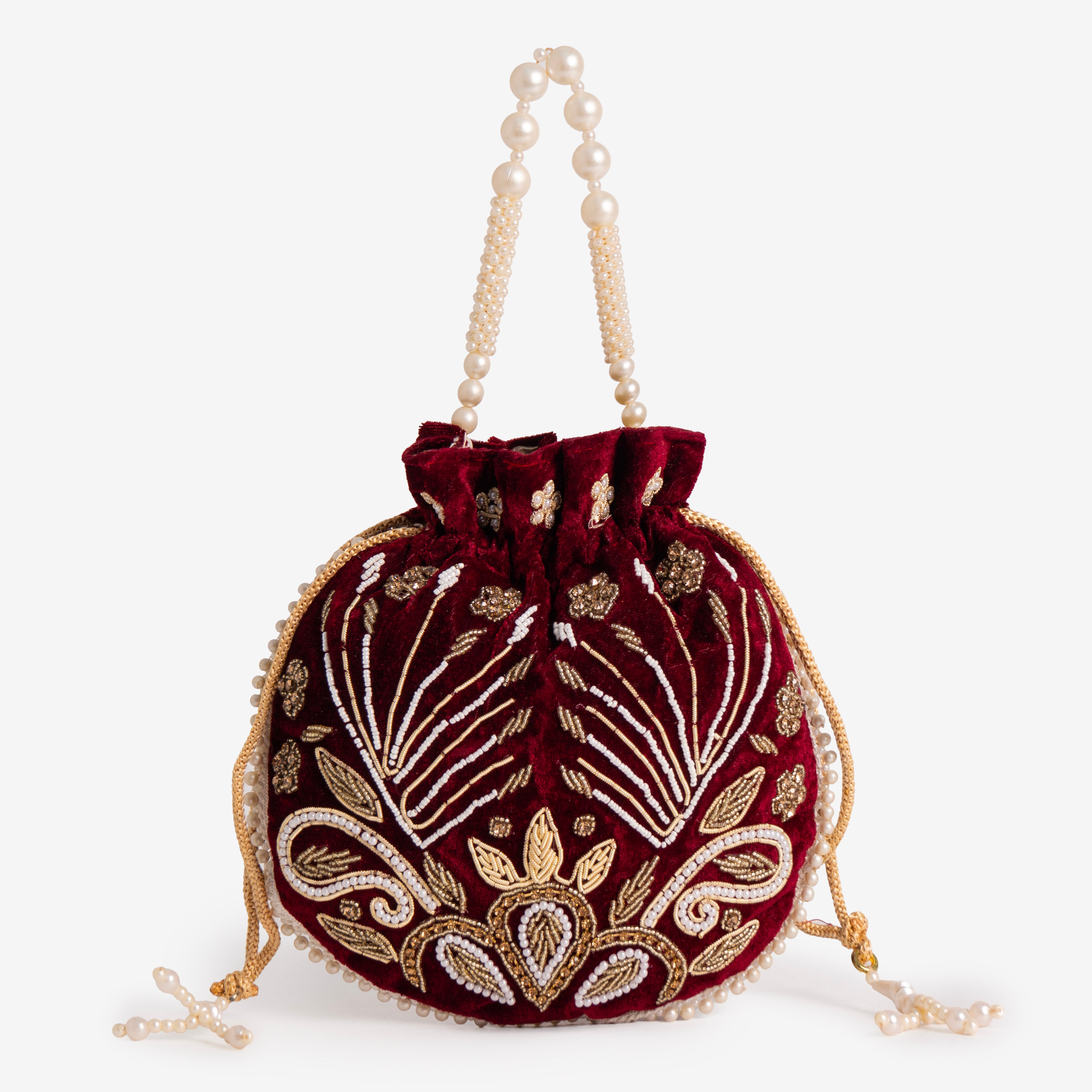Majestic Charm | Cara